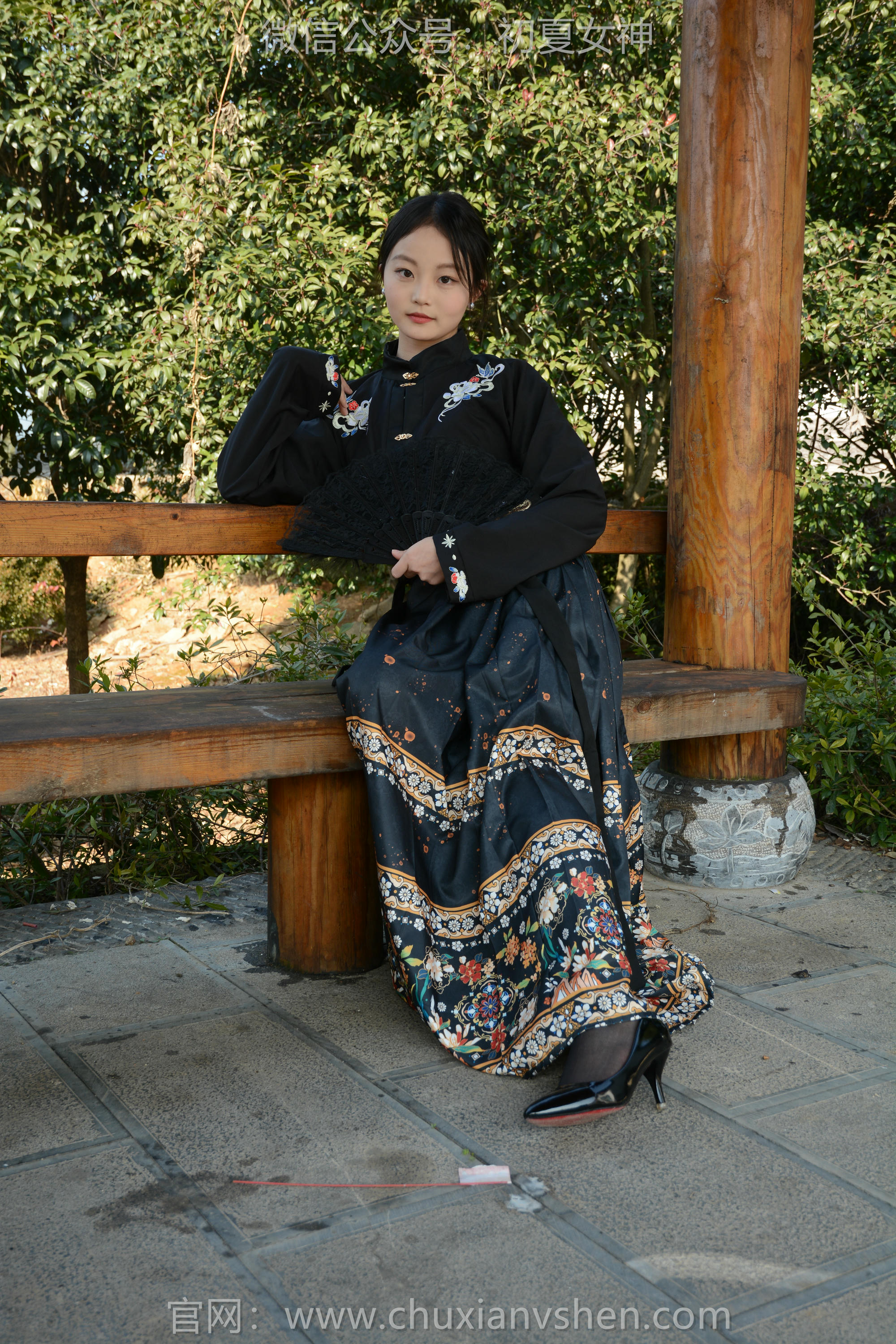 初夏女神 NO.238 双双~【黑色马面裙】这套我不管怎样都得端庄大气点，压制内心的小宇宙 [140P2V 3.63 GB]_第5集