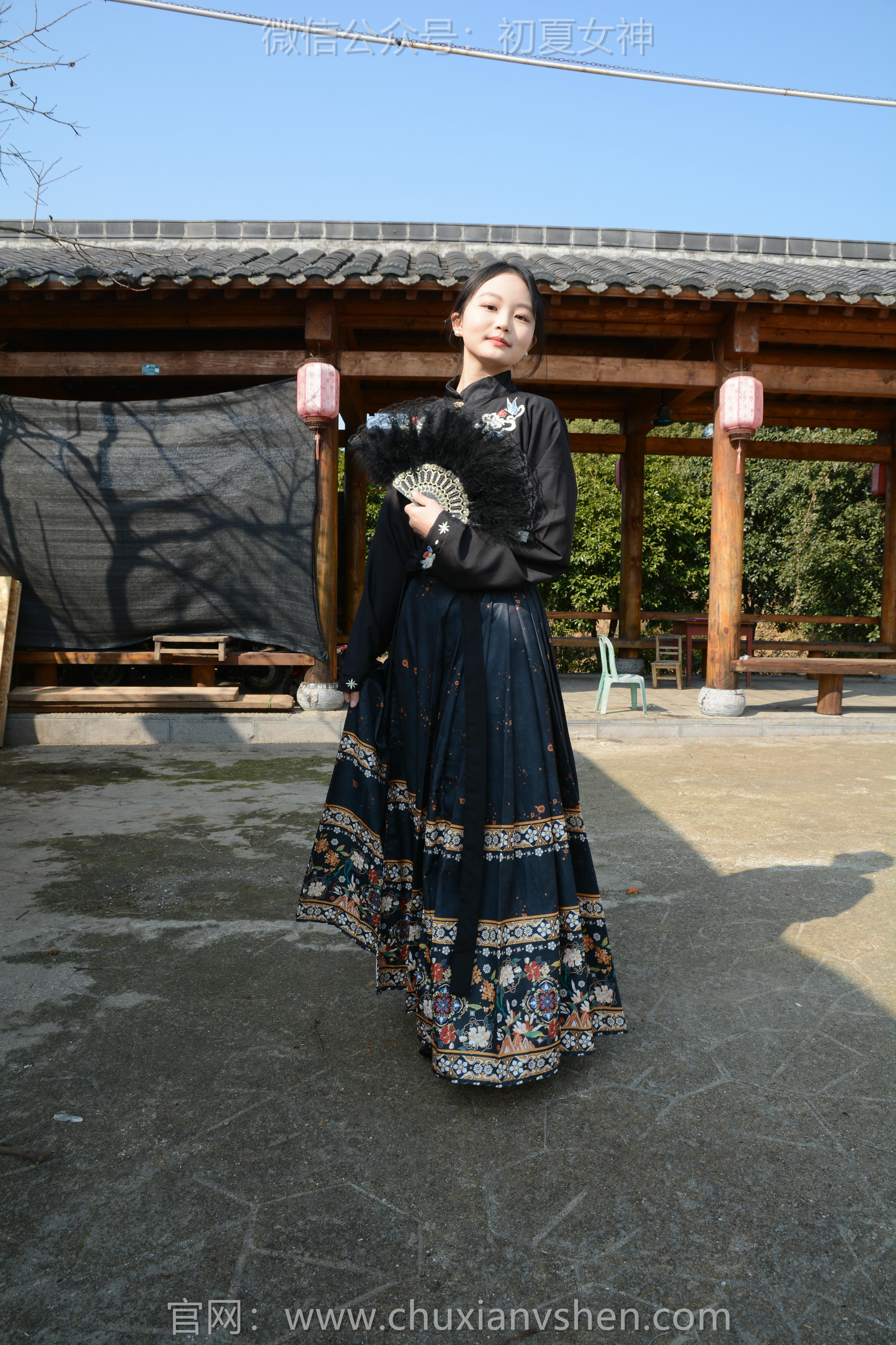 初夏女神 NO.238 双双~【黑色马面裙】这套我不管怎样都得端庄大气点，压制内心的小宇宙 [140P2V 3.63 GB]_第5集