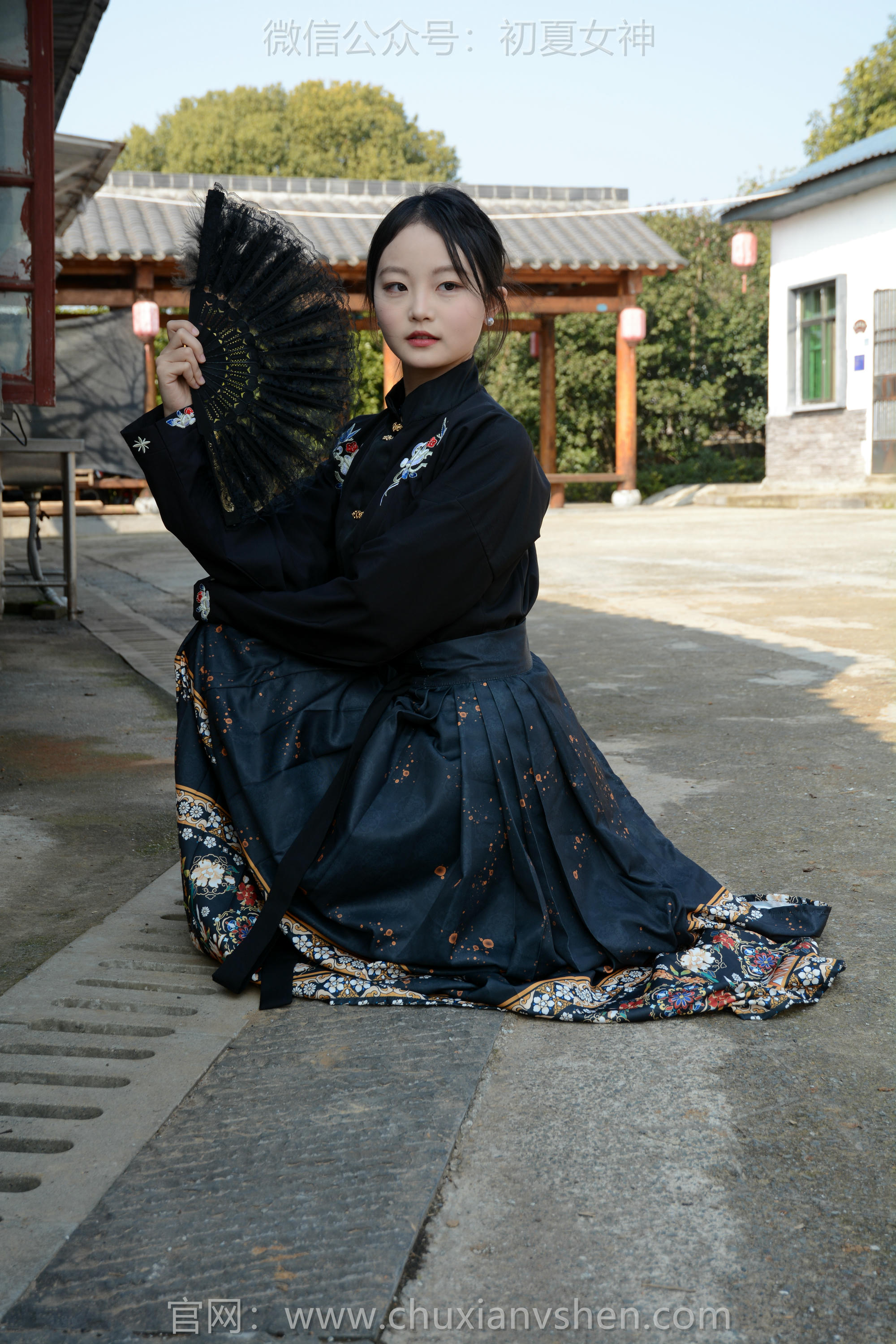 初夏女神 NO.238 双双~【黑色马面裙】这套我不管怎样都得端庄大气点，压制内心的小宇宙 [140P2V 3.63 GB]_第5集