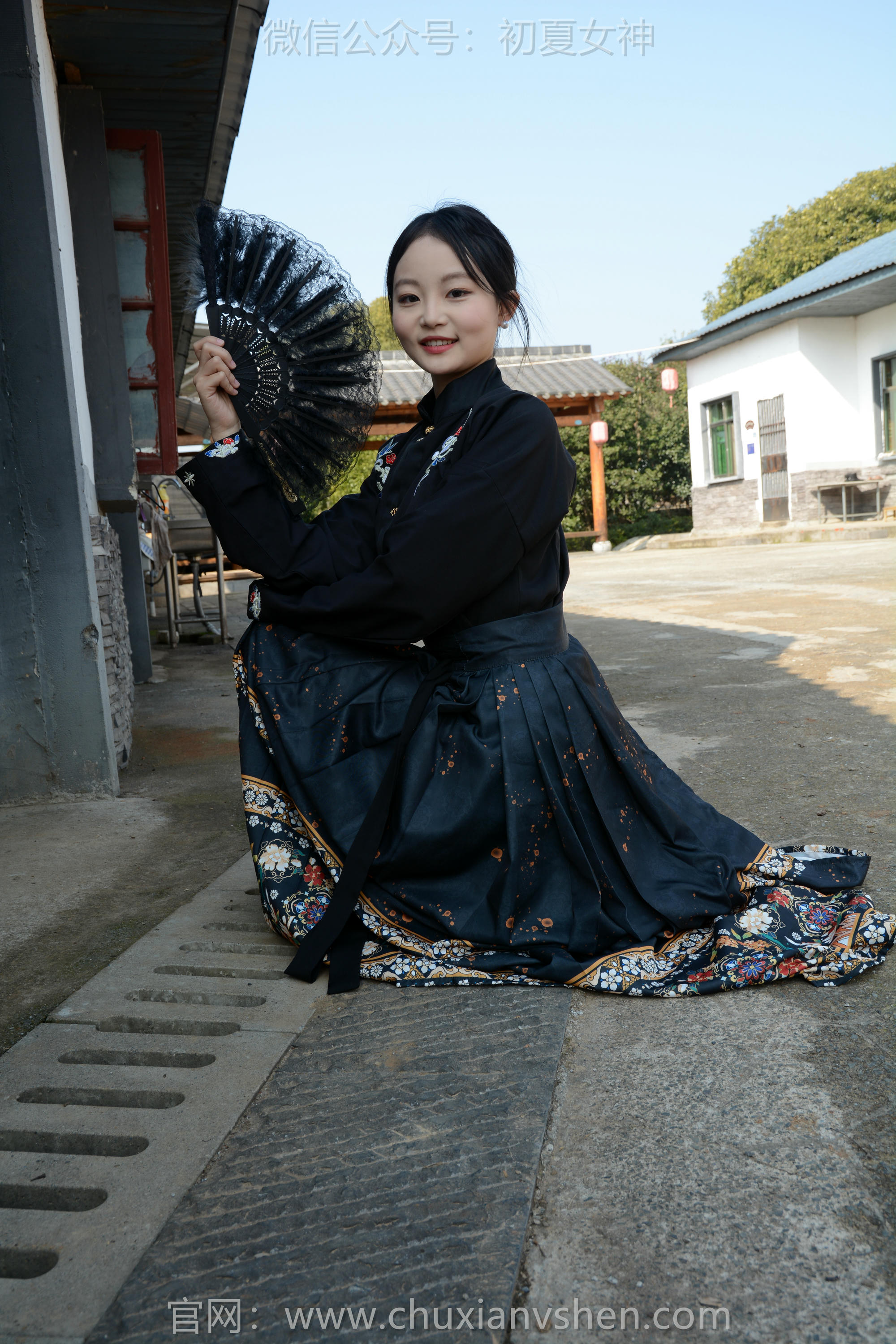 初夏女神 NO.238 双双~【黑色马面裙】这套我不管怎样都得端庄大气点，压制内心的小宇宙 [140P2V 3.63 GB]_第5集