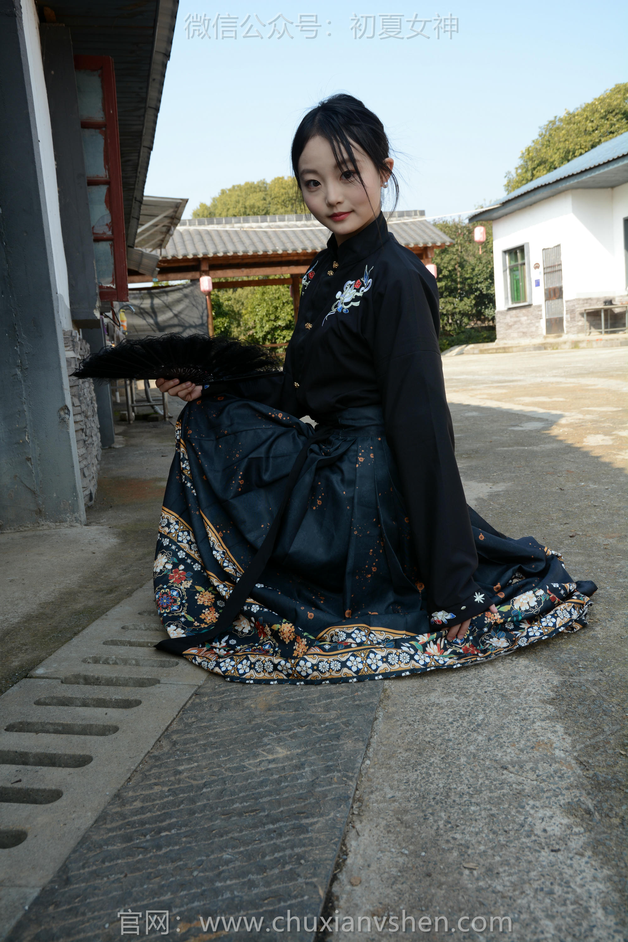 初夏女神 NO.238 双双~【黑色马面裙】这套我不管怎样都得端庄大气点，压制内心的小宇宙 [140P2V 3.63 GB]_第5集