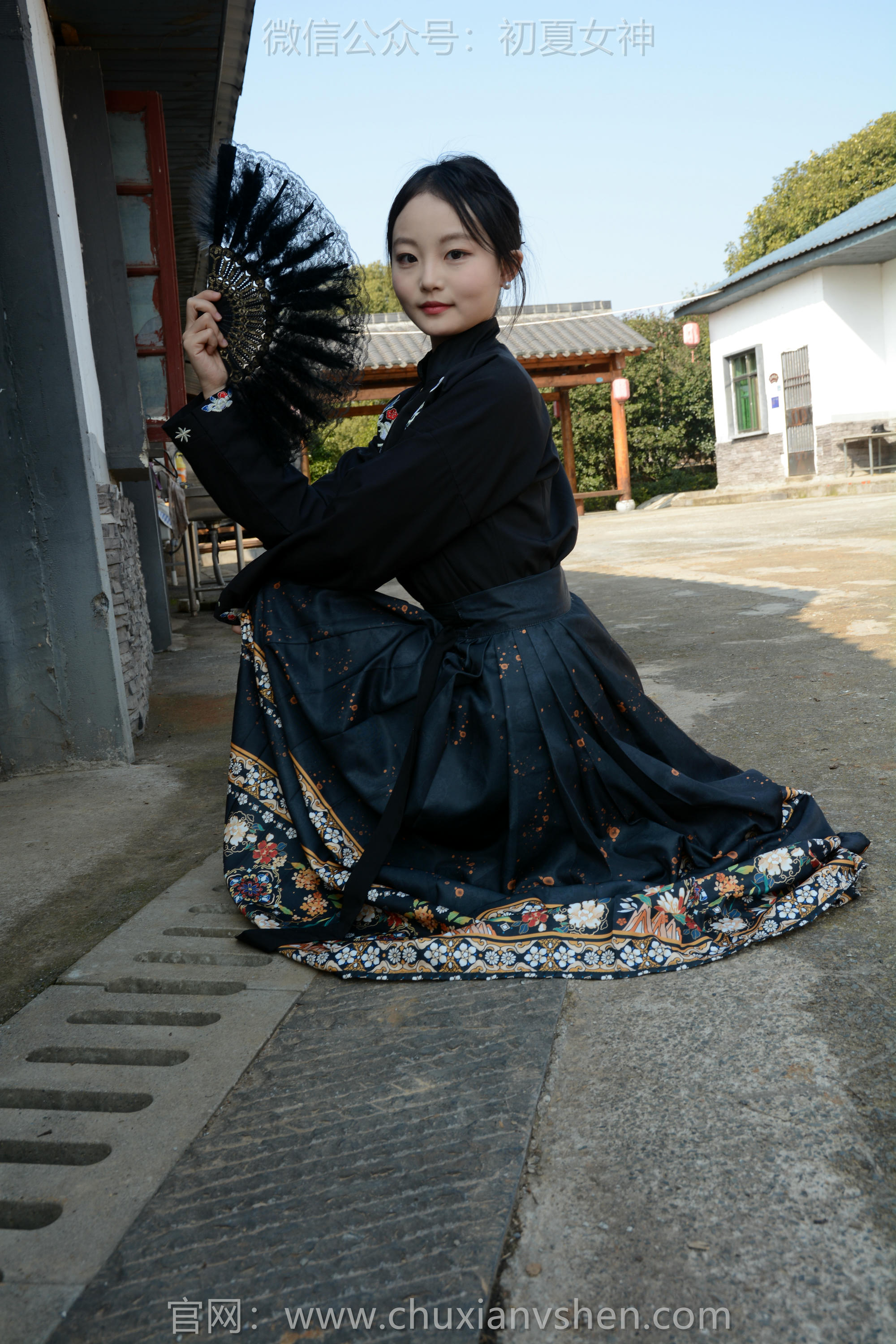 初夏女神 NO.238 双双~【黑色马面裙】这套我不管怎样都得端庄大气点，压制内心的小宇宙 [140P2V 3.63 GB]_第5集