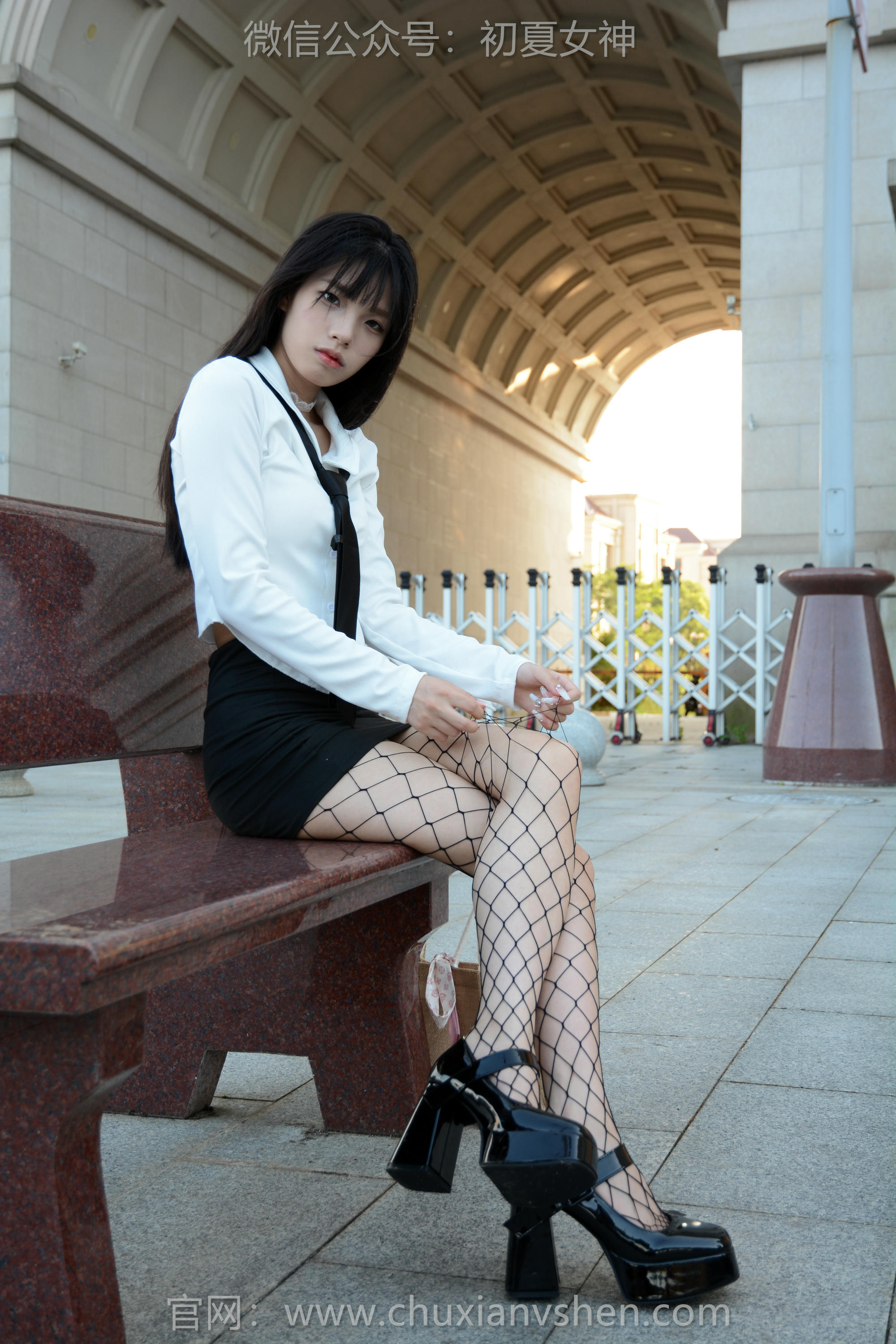 初夏女神 NO.243 番茄~【闪亮登场】时尚这个词对我来说仅仅是学习的开始 [90P1V 3.83GB]_第2集