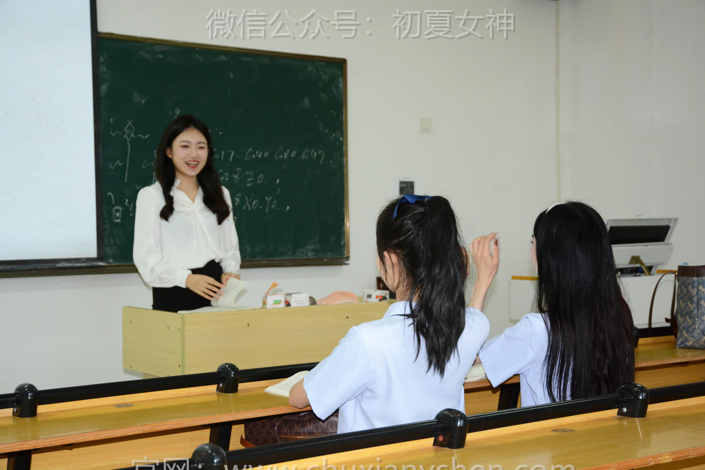 初夏女神 NO.247 柒柒、双双、环环~《学院之风》[110P1V 5.92GB]_第1集