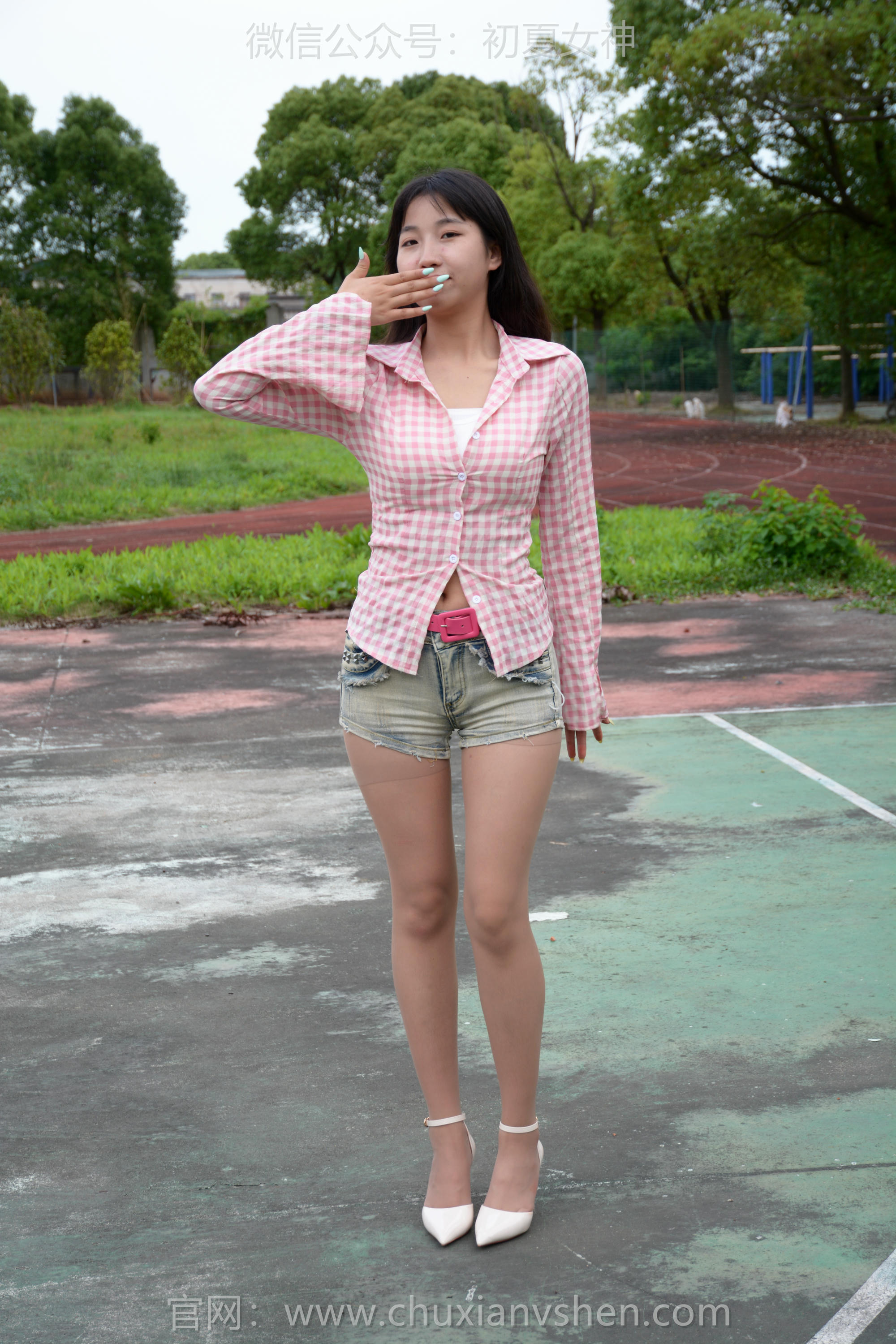 初夏女神 NO.248 点点 夏去秋来 [100P1V 4.10GB]_第2集