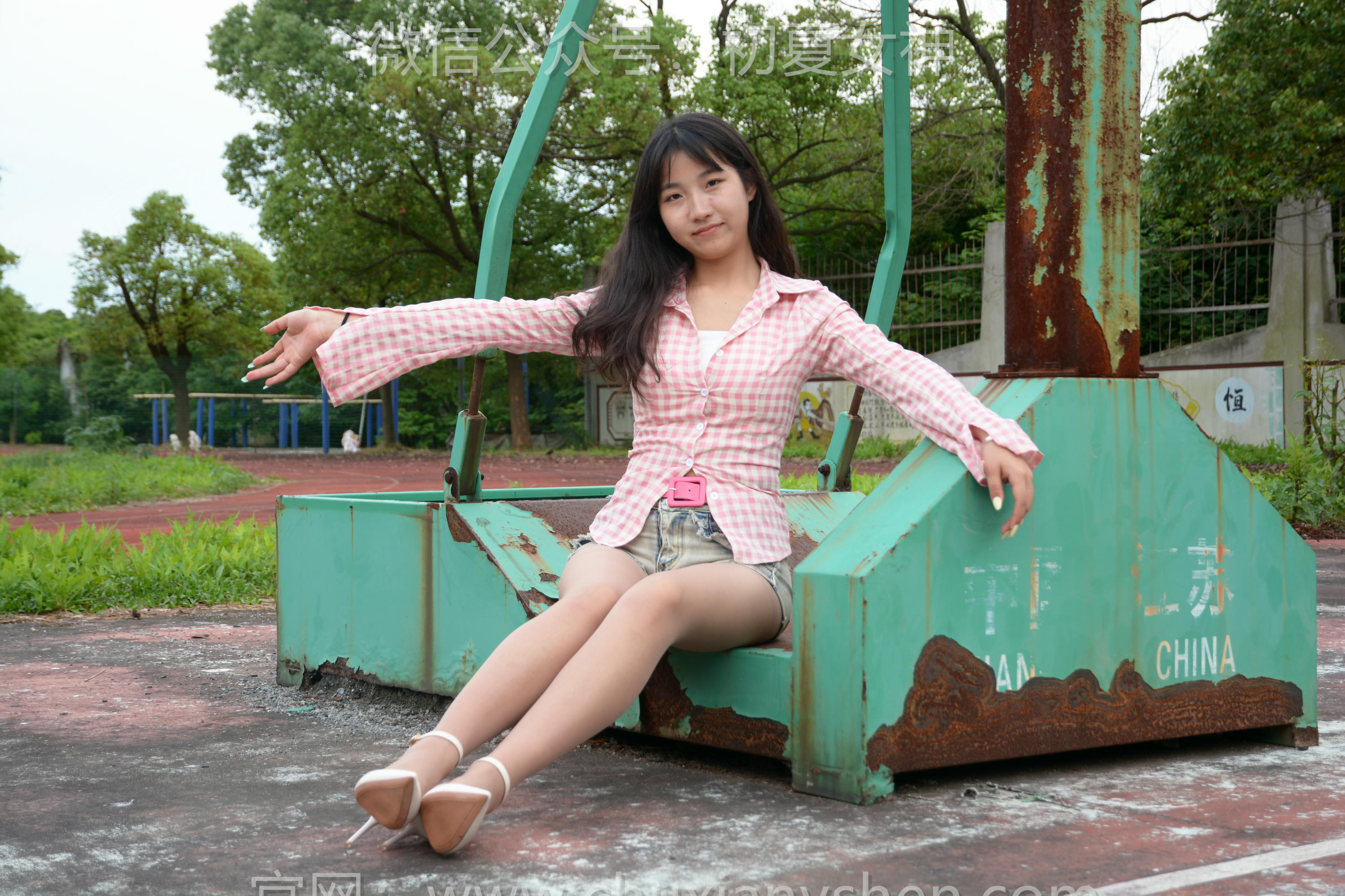 初夏女神 NO.248 点点 夏去秋来 [100P1V 4.10GB]_第3集