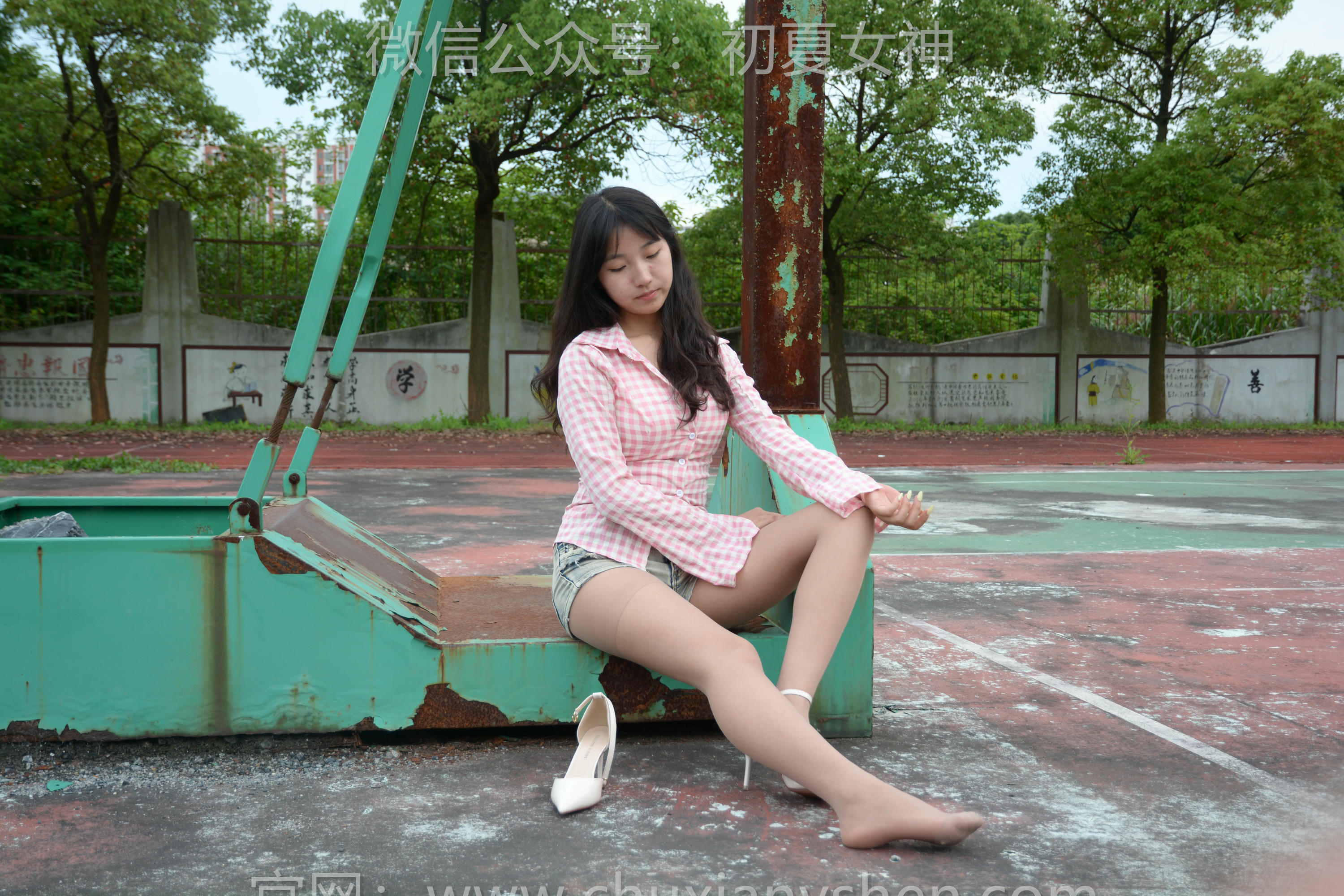 初夏女神 NO.248 点点 夏去秋来 [100P1V 4.10GB]_第4集