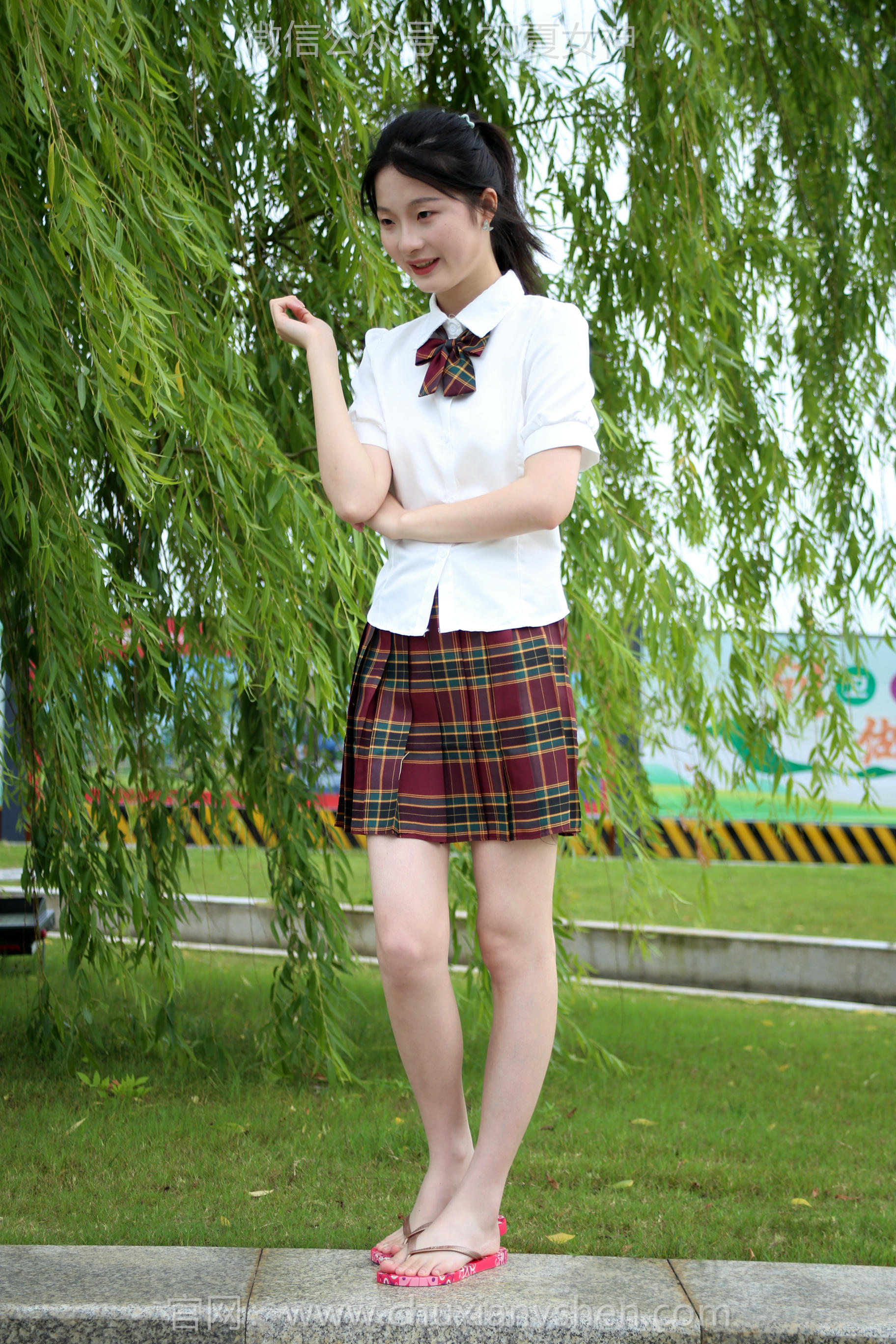 初夏女神 NO.251 安妮~【JK人字拖 [130P1V 4.99 GB]_第3集