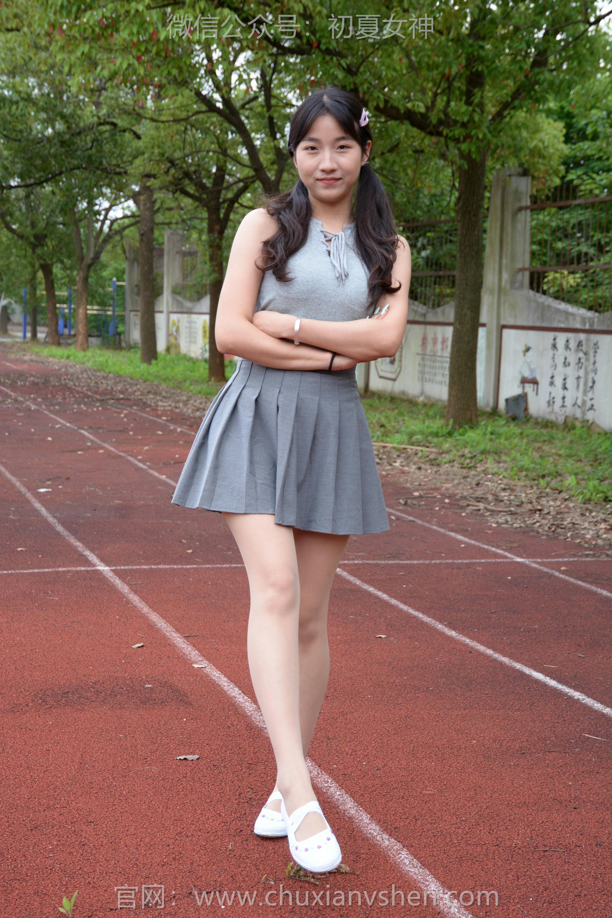 初夏女神 NO.255 点点~秋天问候 [150P1V 6.16 GB]_第1集