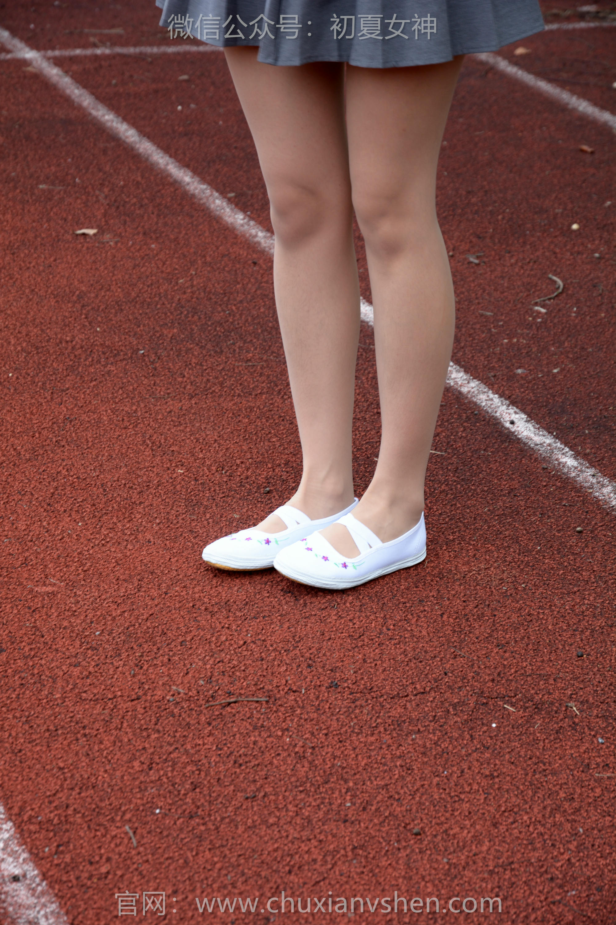 初夏女神 NO.255 点点~秋天问候 [150P1V 6.16 GB]_第1集