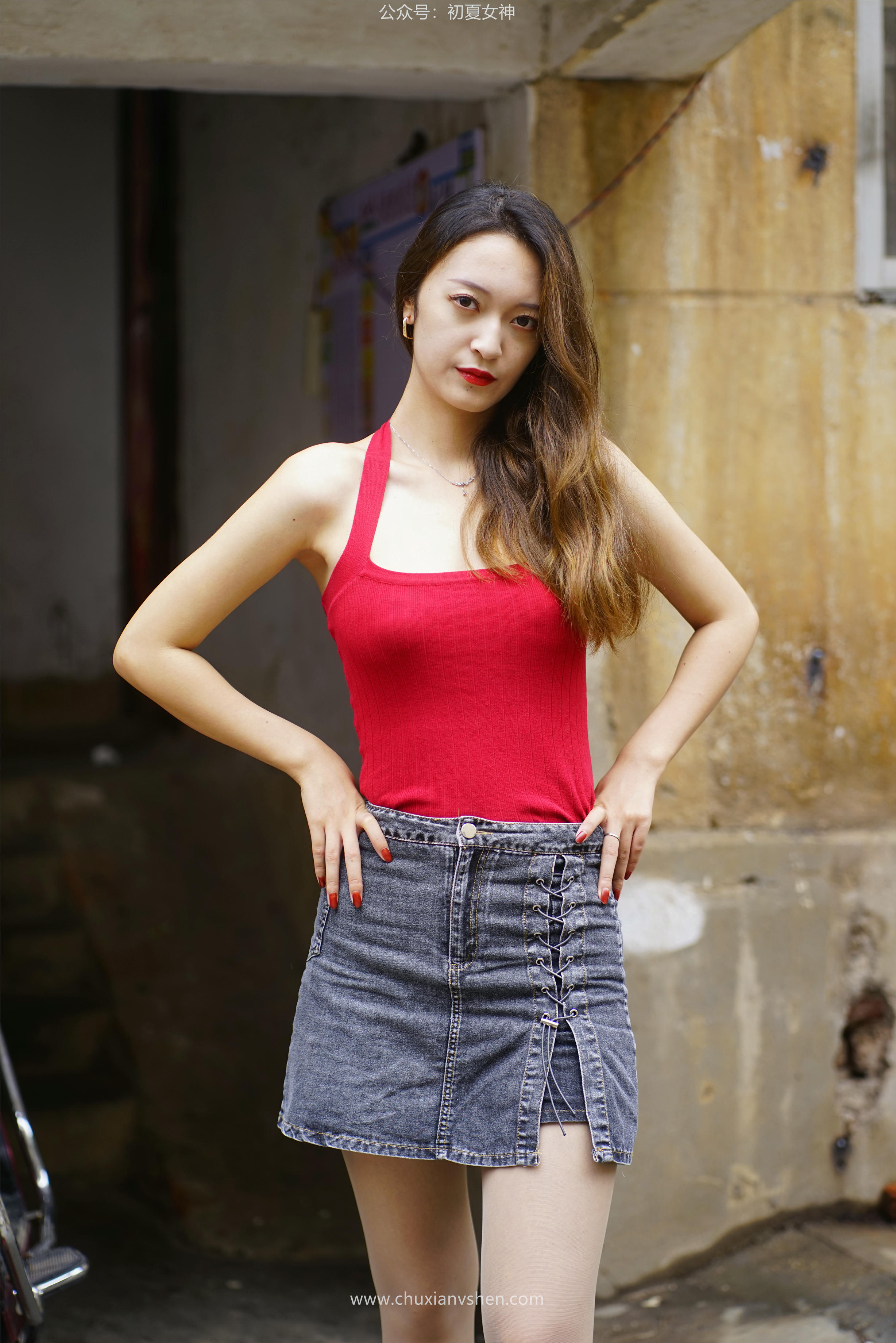 初夏女神 NO.045 依依 复古街头[130P+1V／4.44GB]_第6集