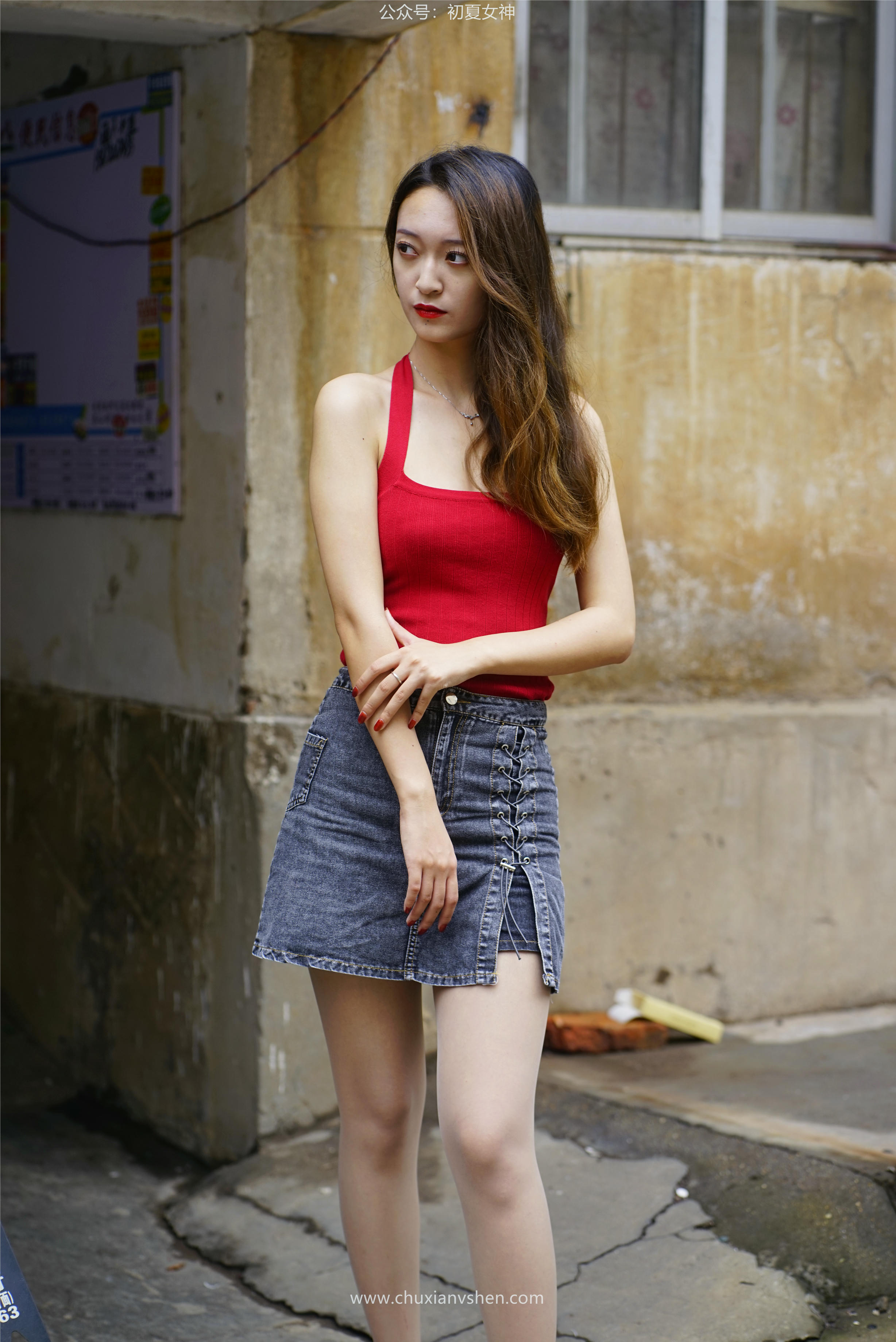 初夏女神 NO.045 依依 复古街头[130P+1V／4.44GB]_第6集