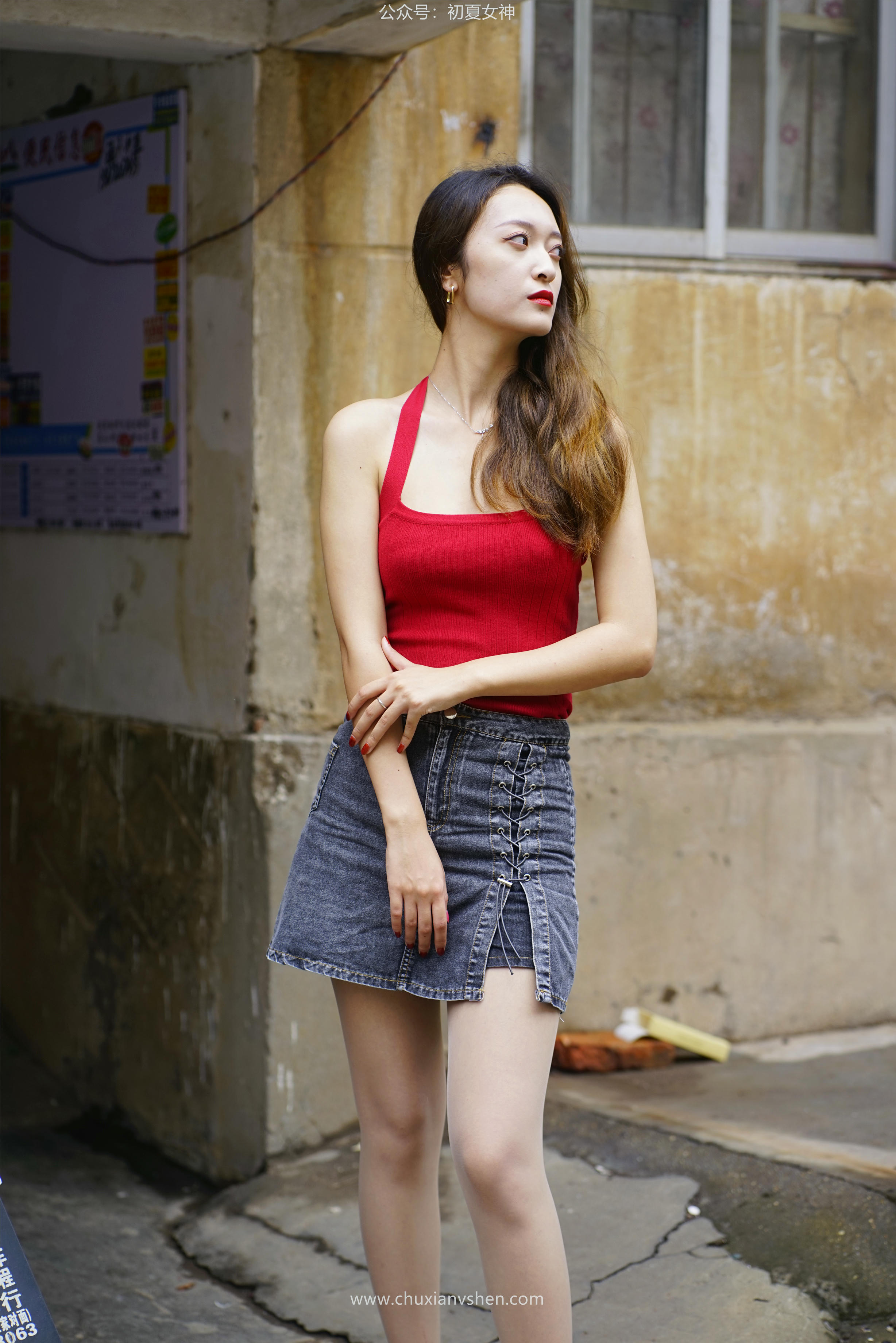 初夏女神 NO.045 依依 复古街头[130P+1V／4.44GB]_第6集