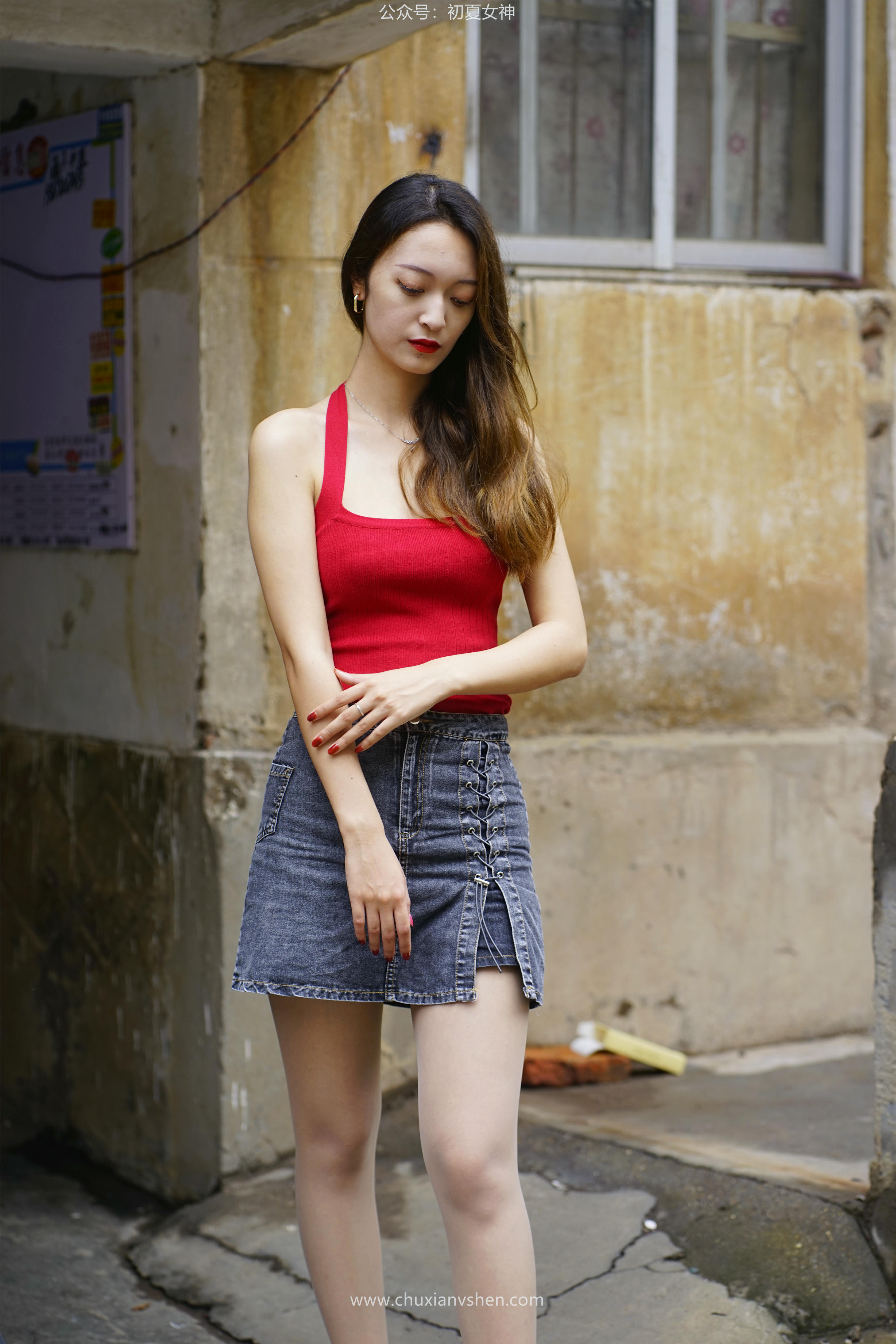 初夏女神 NO.045 依依 复古街头[130P+1V／4.44GB]_第6集