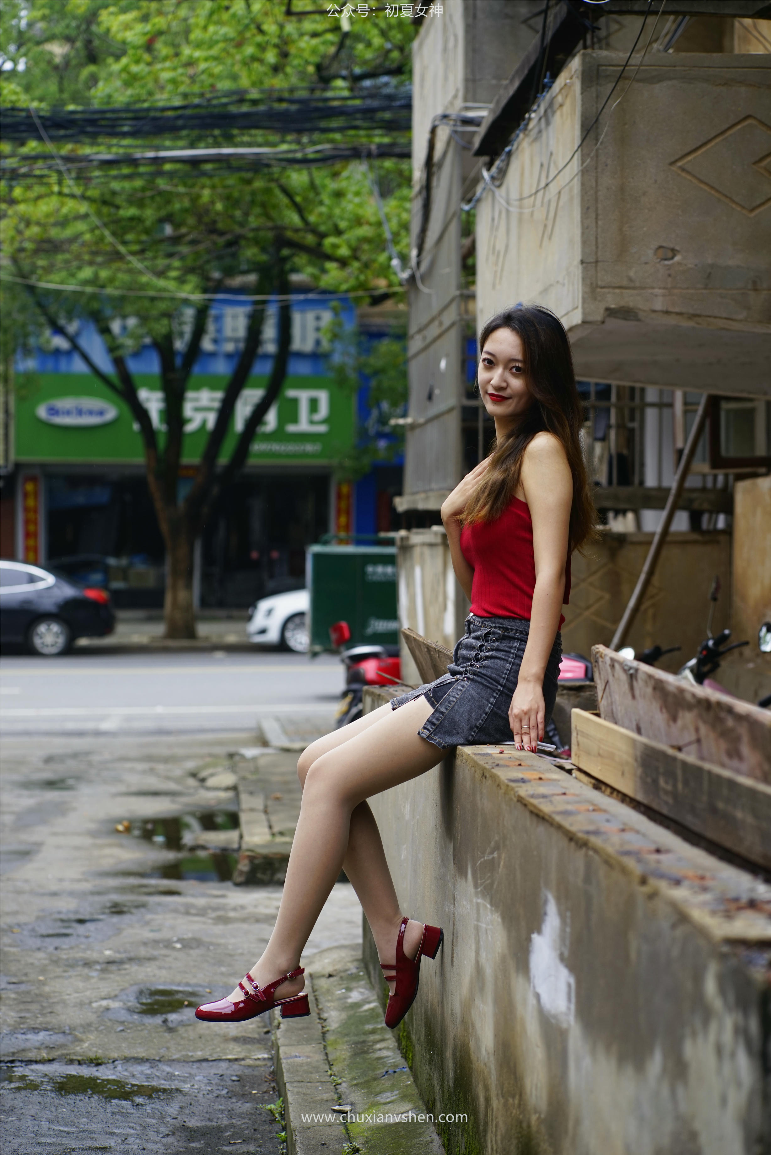 初夏女神 NO.045 依依 复古街头[130P+1V／4.44GB]_第6集