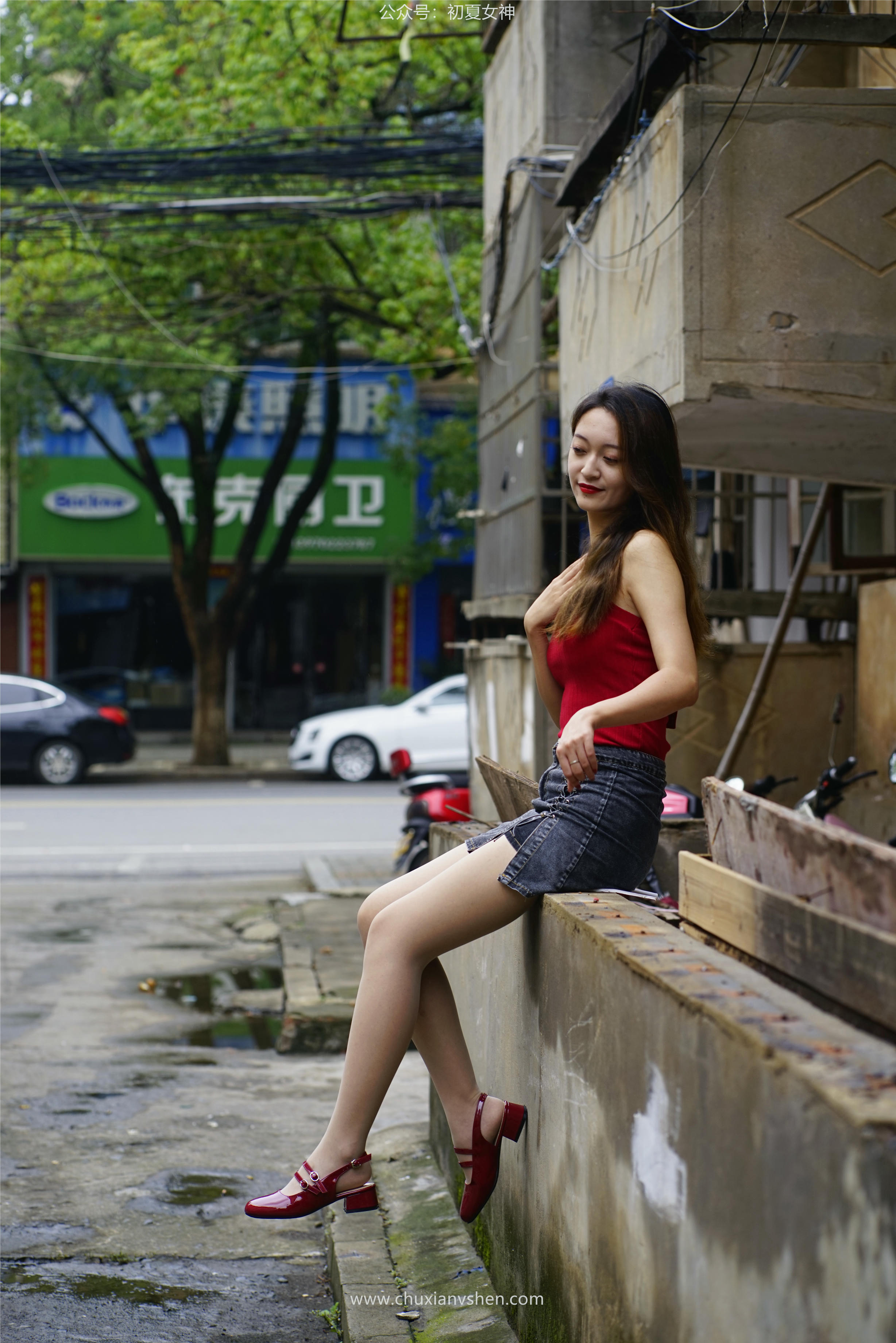 初夏女神 NO.045 依依 复古街头[130P+1V／4.44GB]_第6集