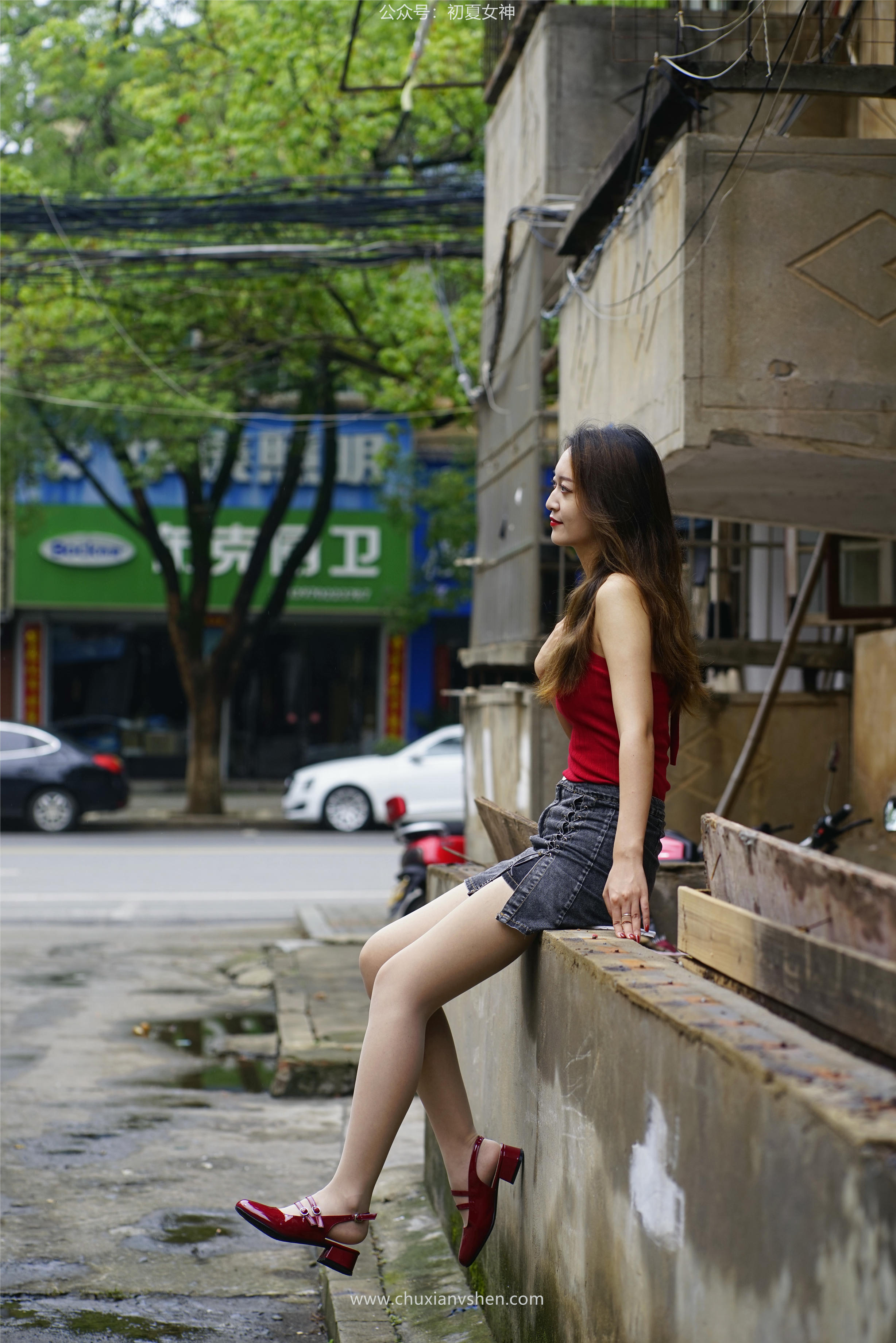 初夏女神 NO.045 依依 复古街头[130P+1V／4.44GB]_第6集