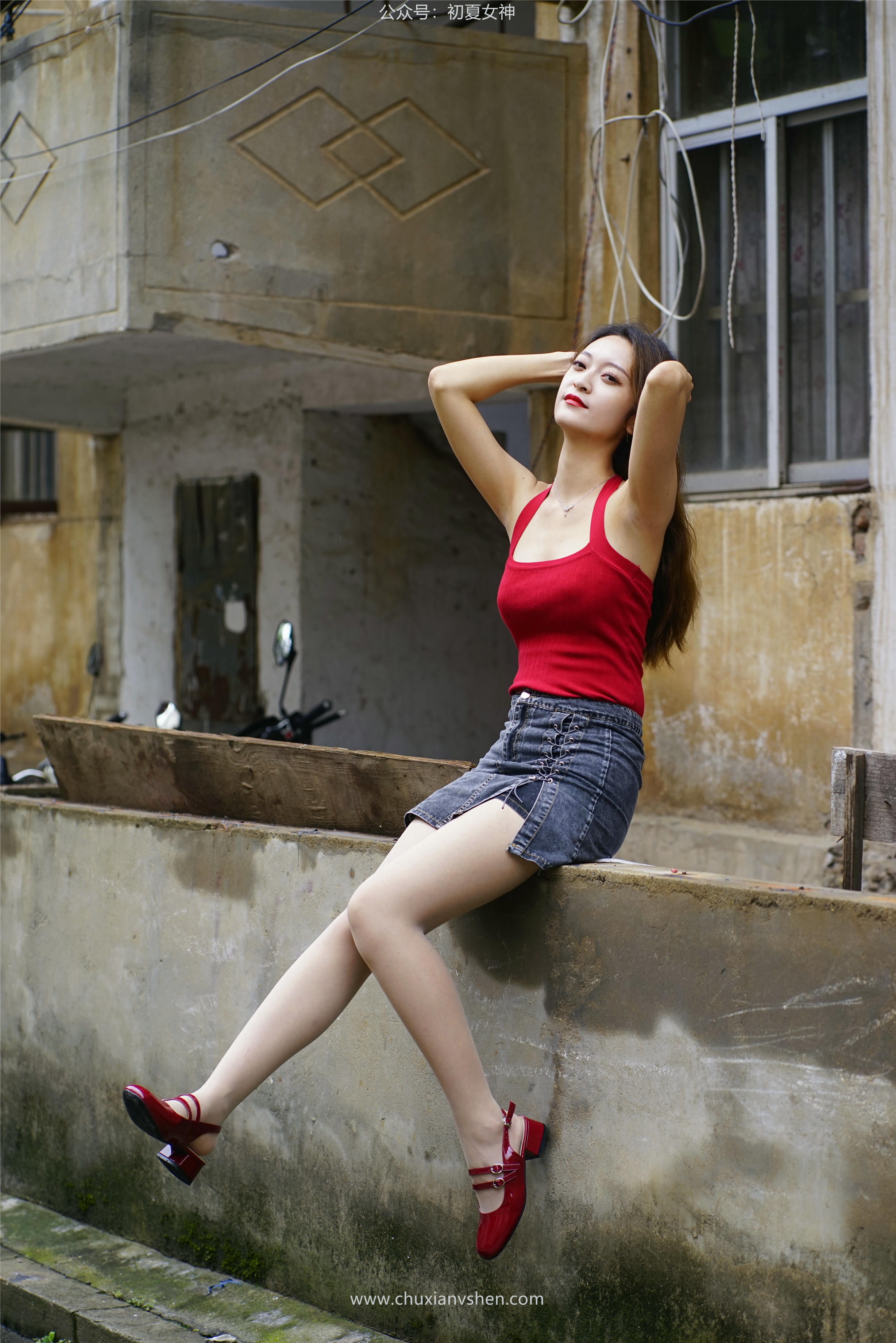 初夏女神 NO.045 依依 复古街头[130P+1V／4.44GB]_第7集