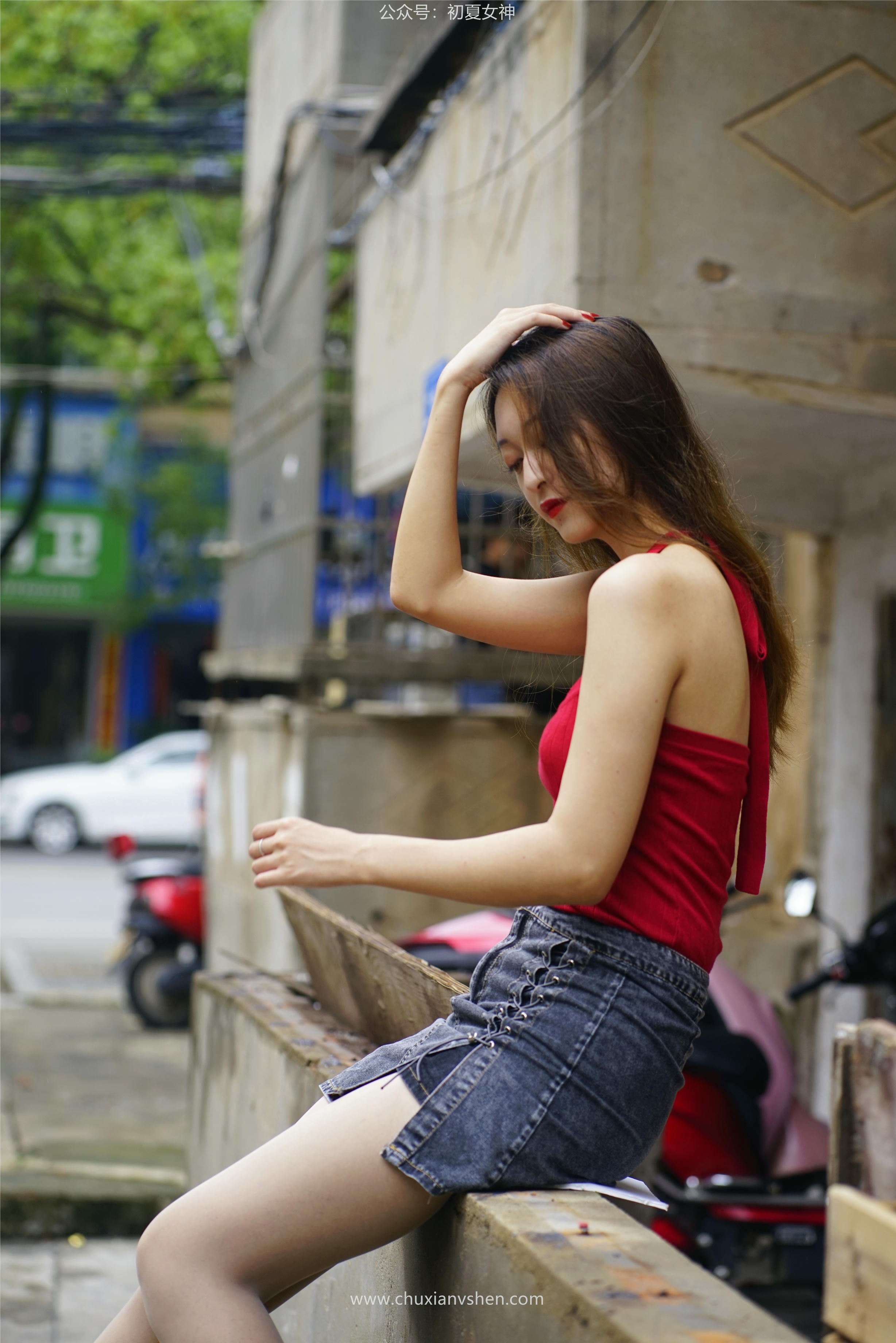 初夏女神 NO.045 依依 复古街头[130P+1V／4.44GB]_第7集