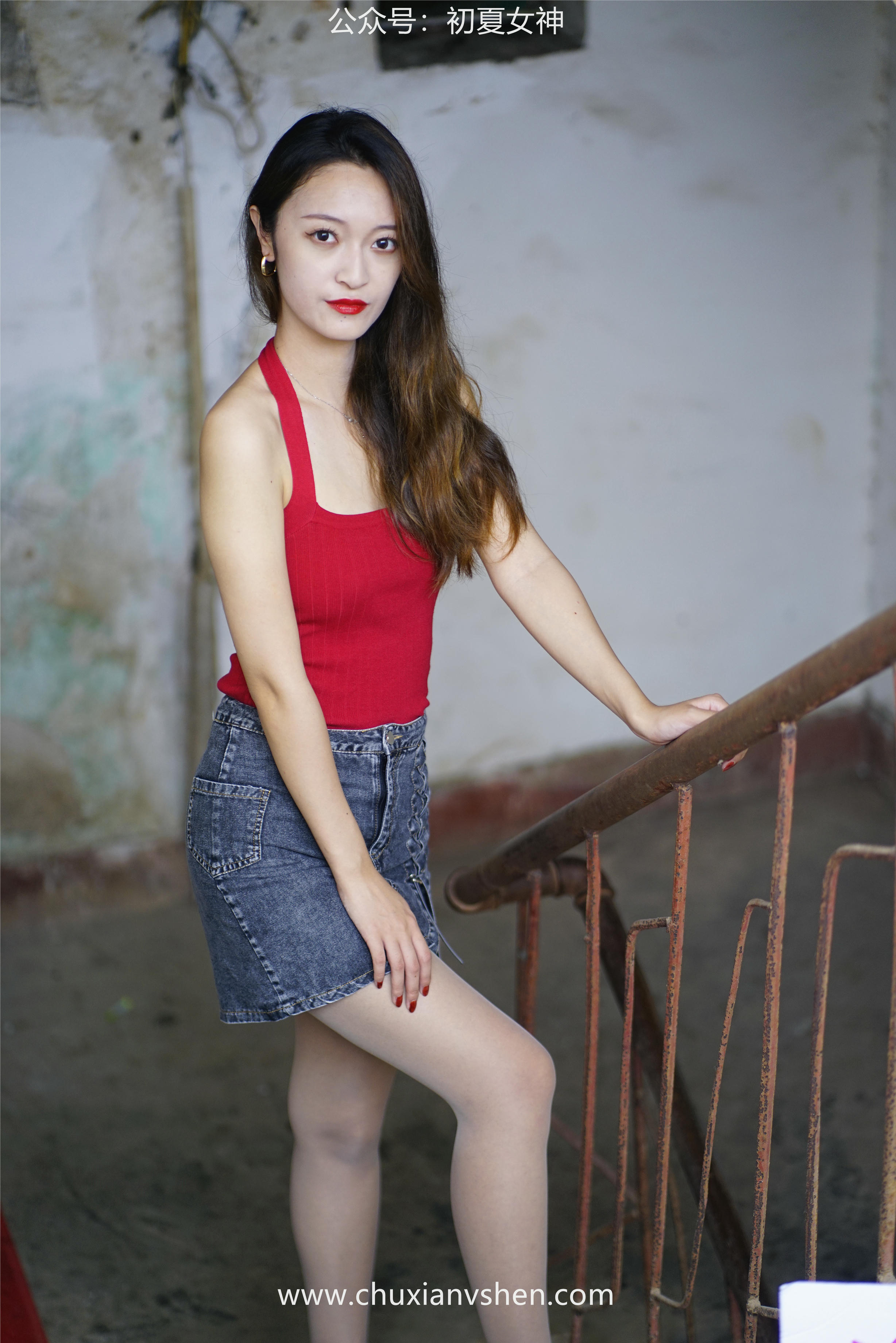 初夏女神 NO.045 依依 复古街头[130P+1V／4.44GB]_第2集