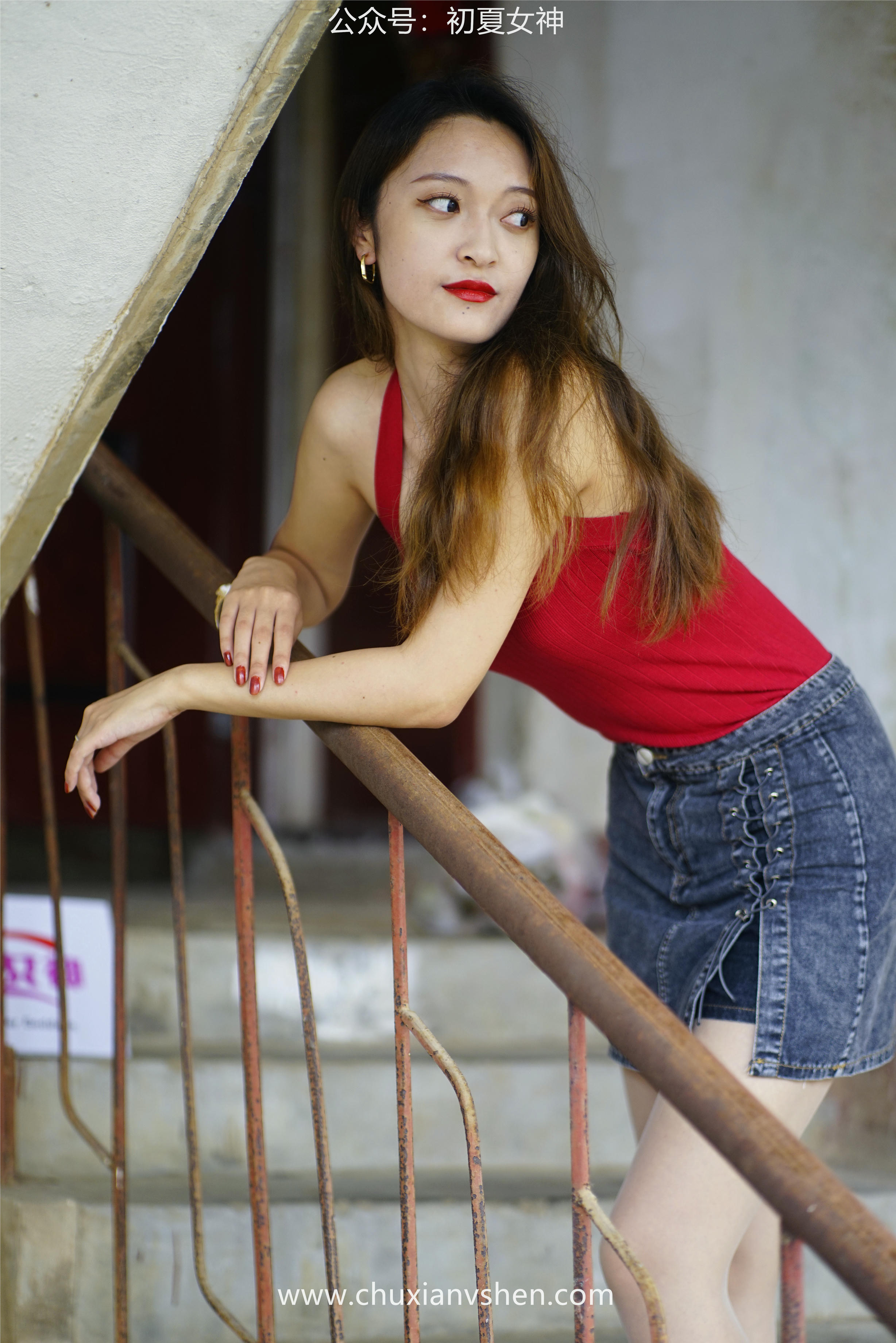 初夏女神 NO.045 依依 复古街头[130P+1V／4.44GB]_第2集