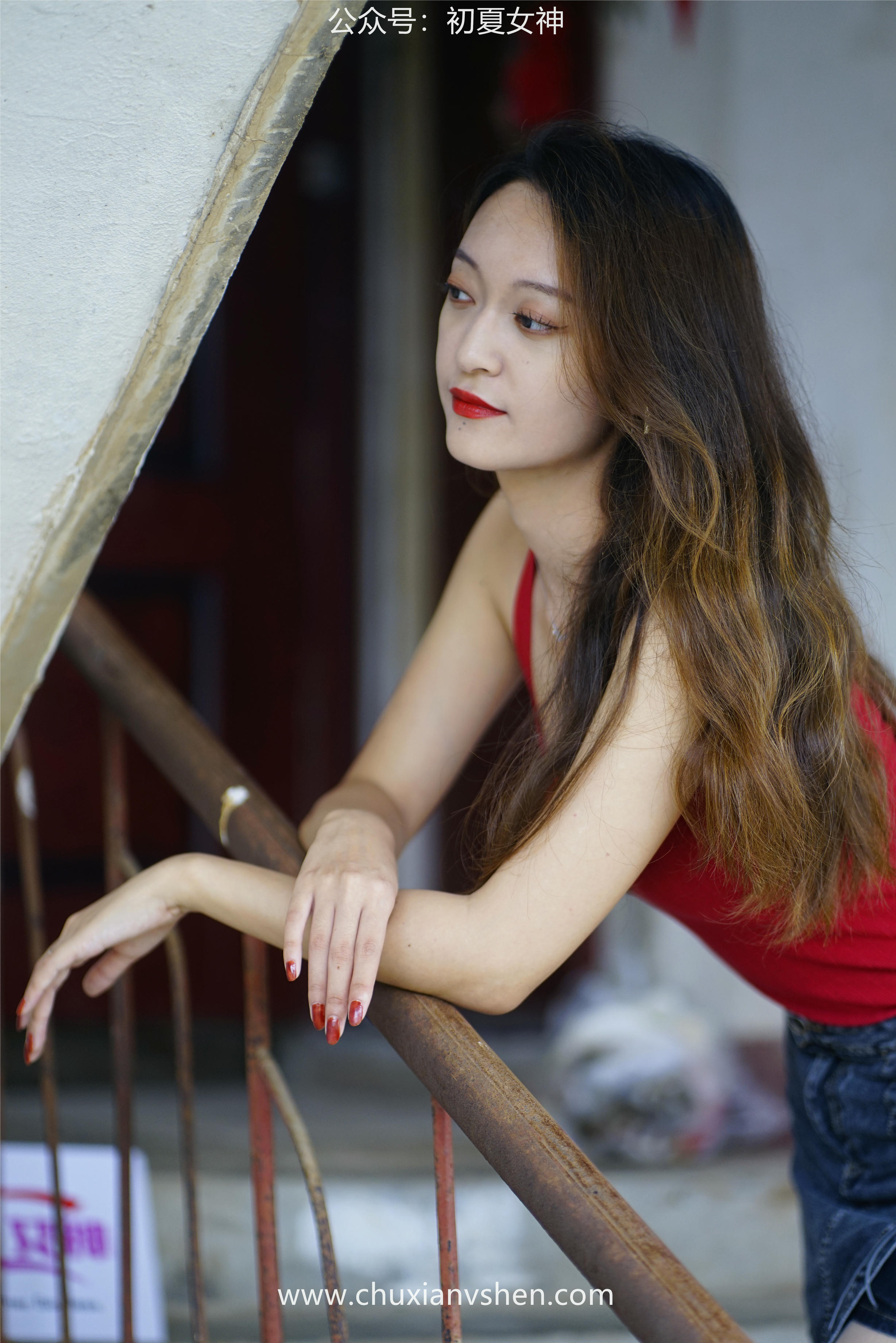 初夏女神 NO.045 依依 复古街头[130P+1V／4.44GB]_第2集