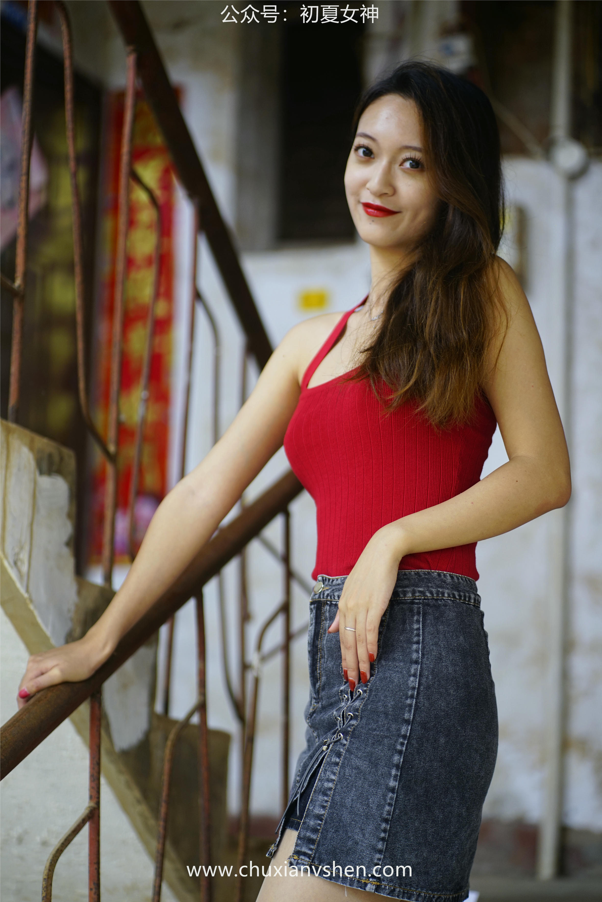 初夏女神 NO.045 依依 复古街头[130P+1V／4.44GB]_第3集