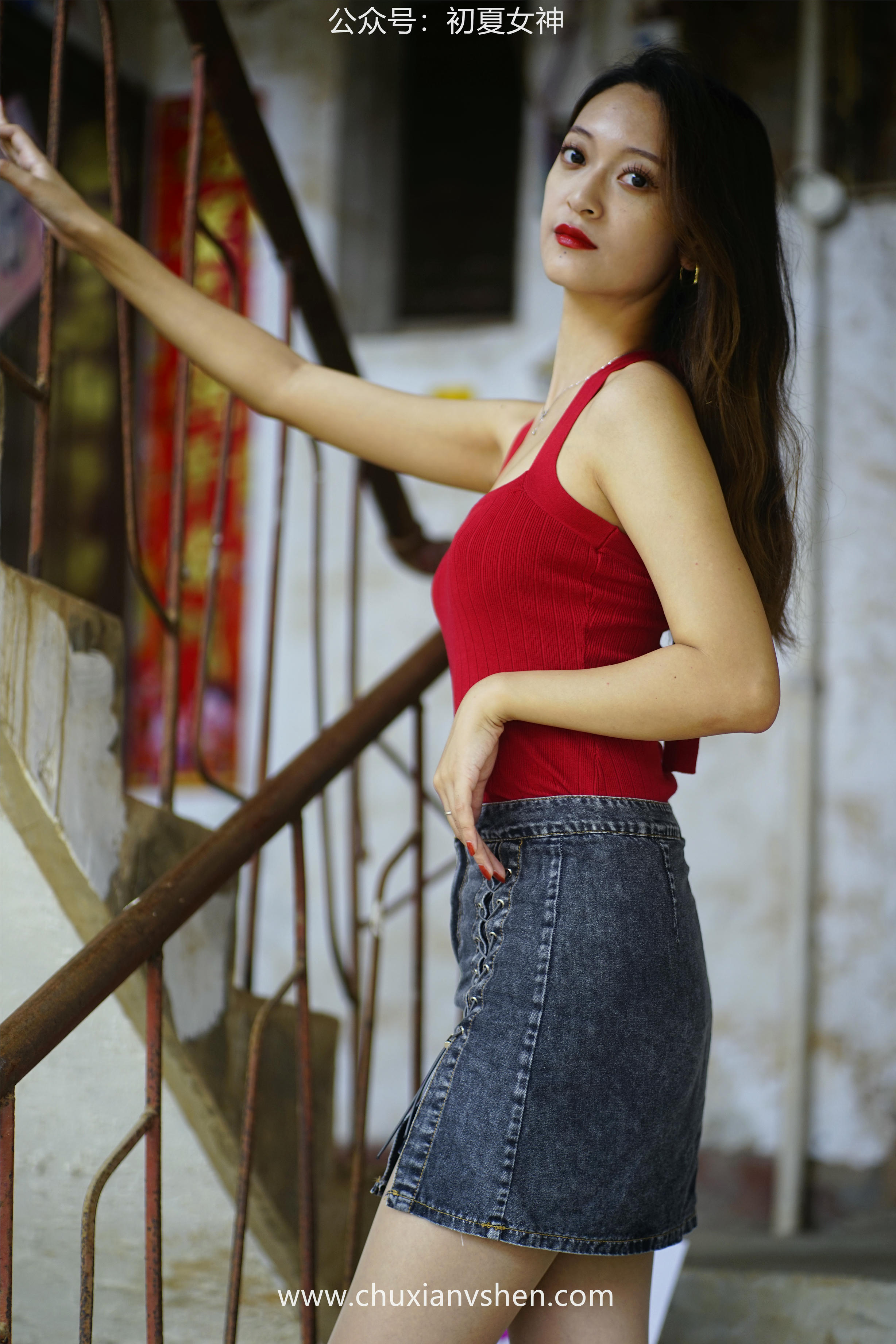 初夏女神 NO.045 依依 复古街头[130P+1V／4.44GB]_第3集