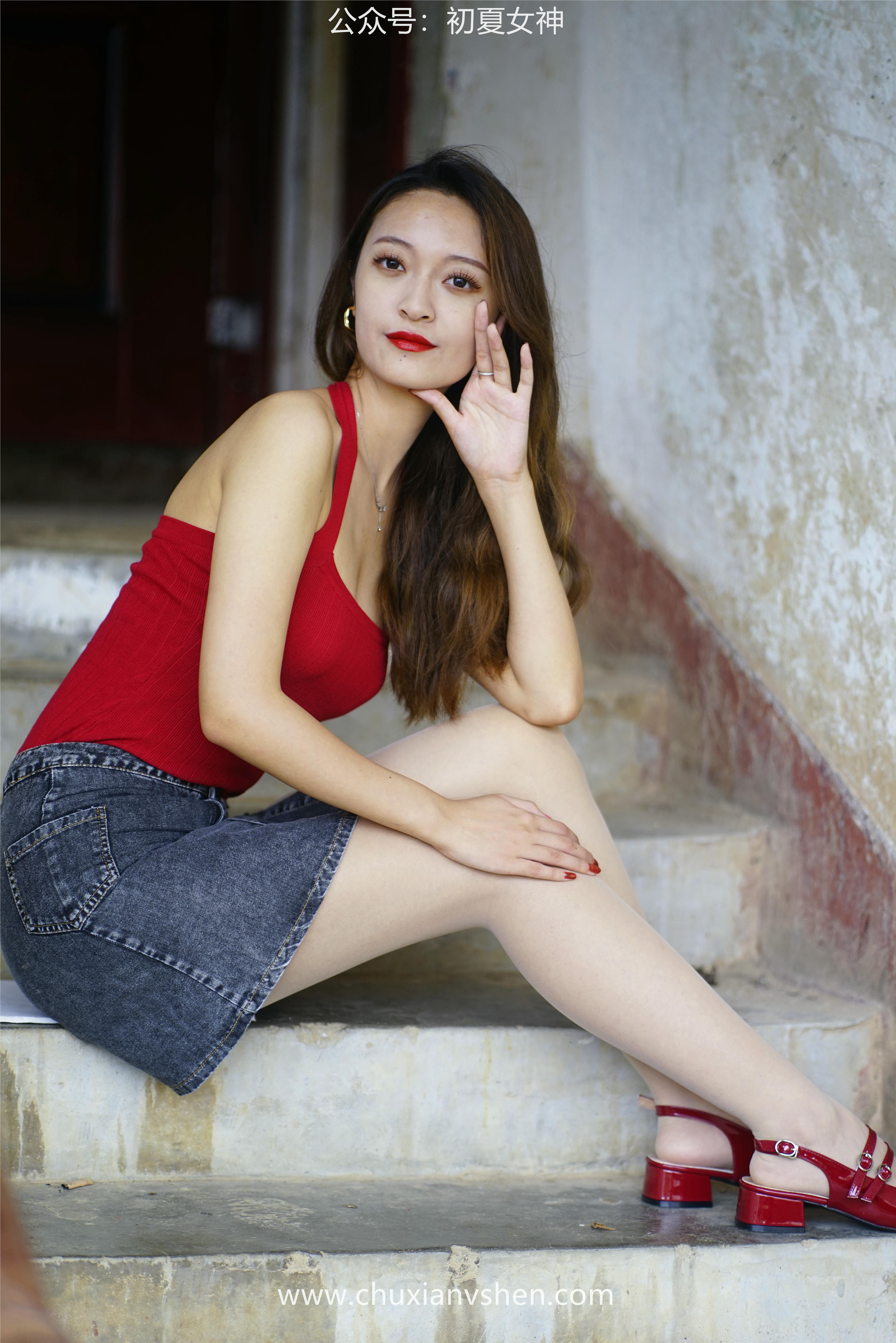 初夏女神 NO.045 依依 复古街头[130P+1V／4.44GB]_第3集