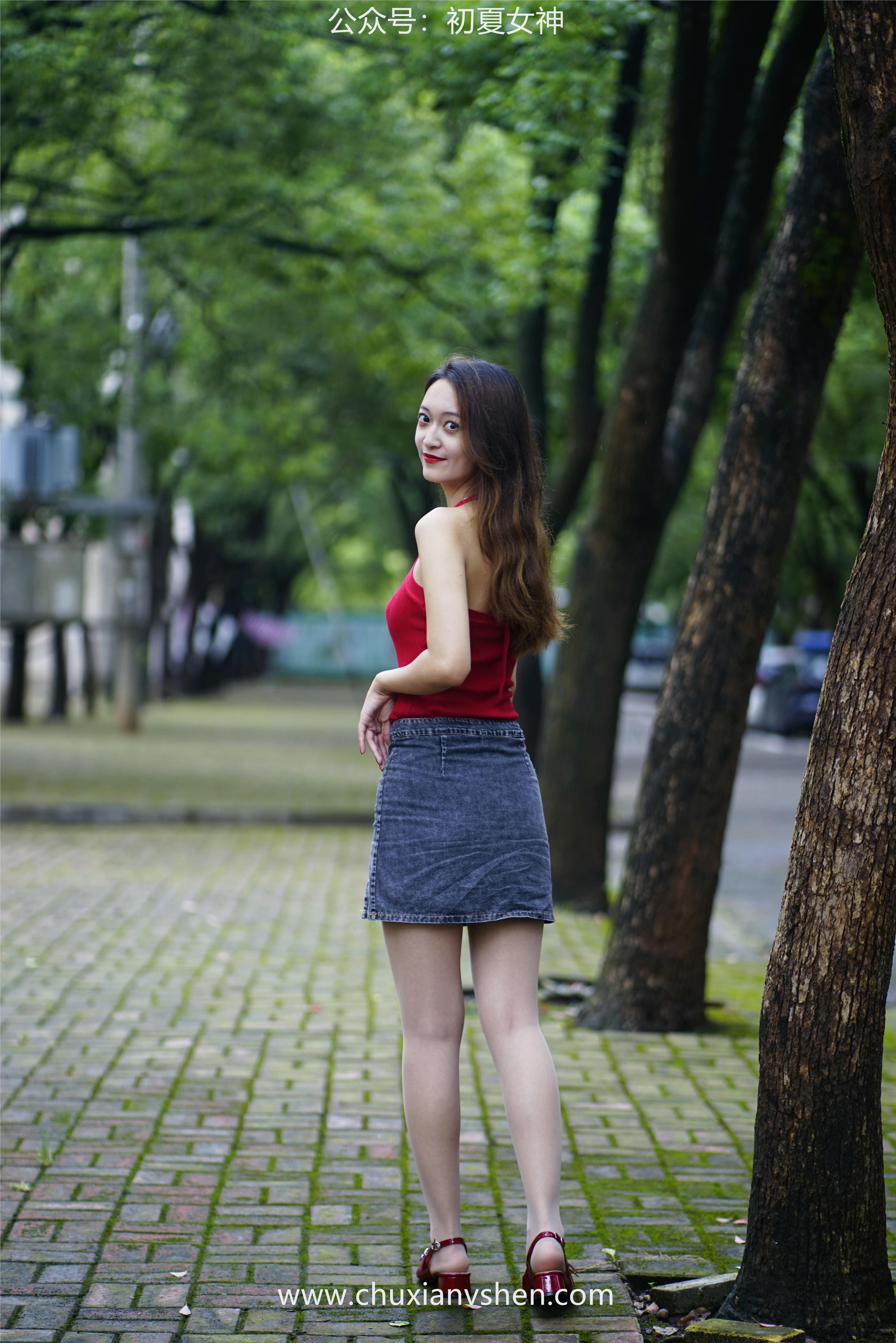 初夏女神 NO.045 依依 复古街头[130P+1V／4.44GB]_第4集