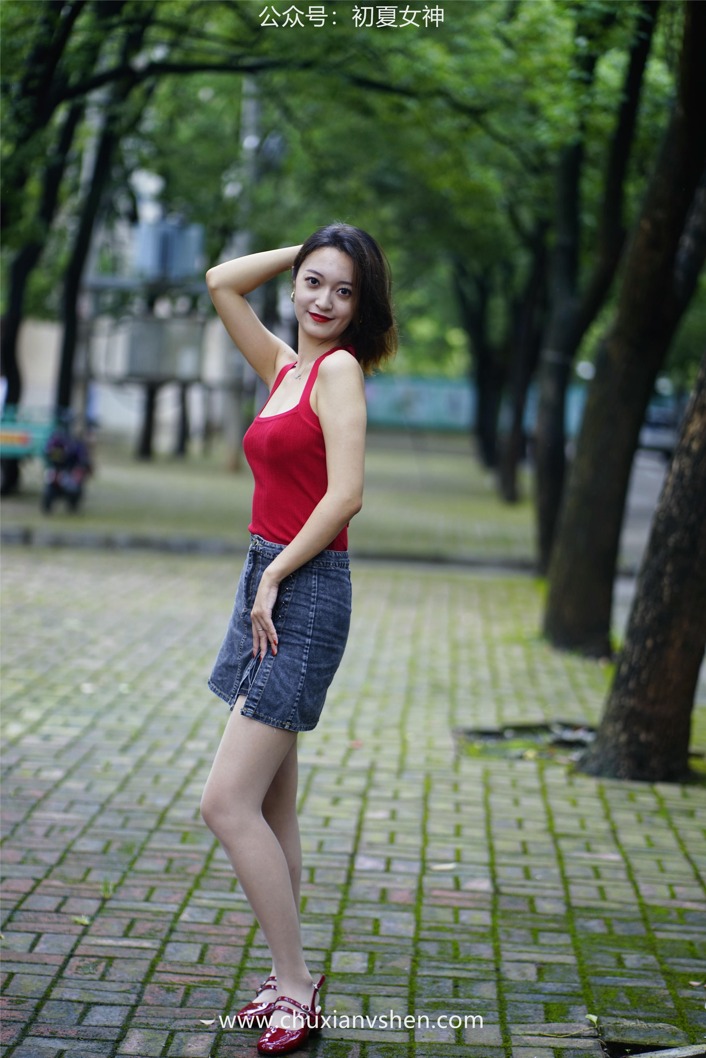 初夏女神 NO.045 依依 复古街头[130P+1V／4.44GB]_第4集