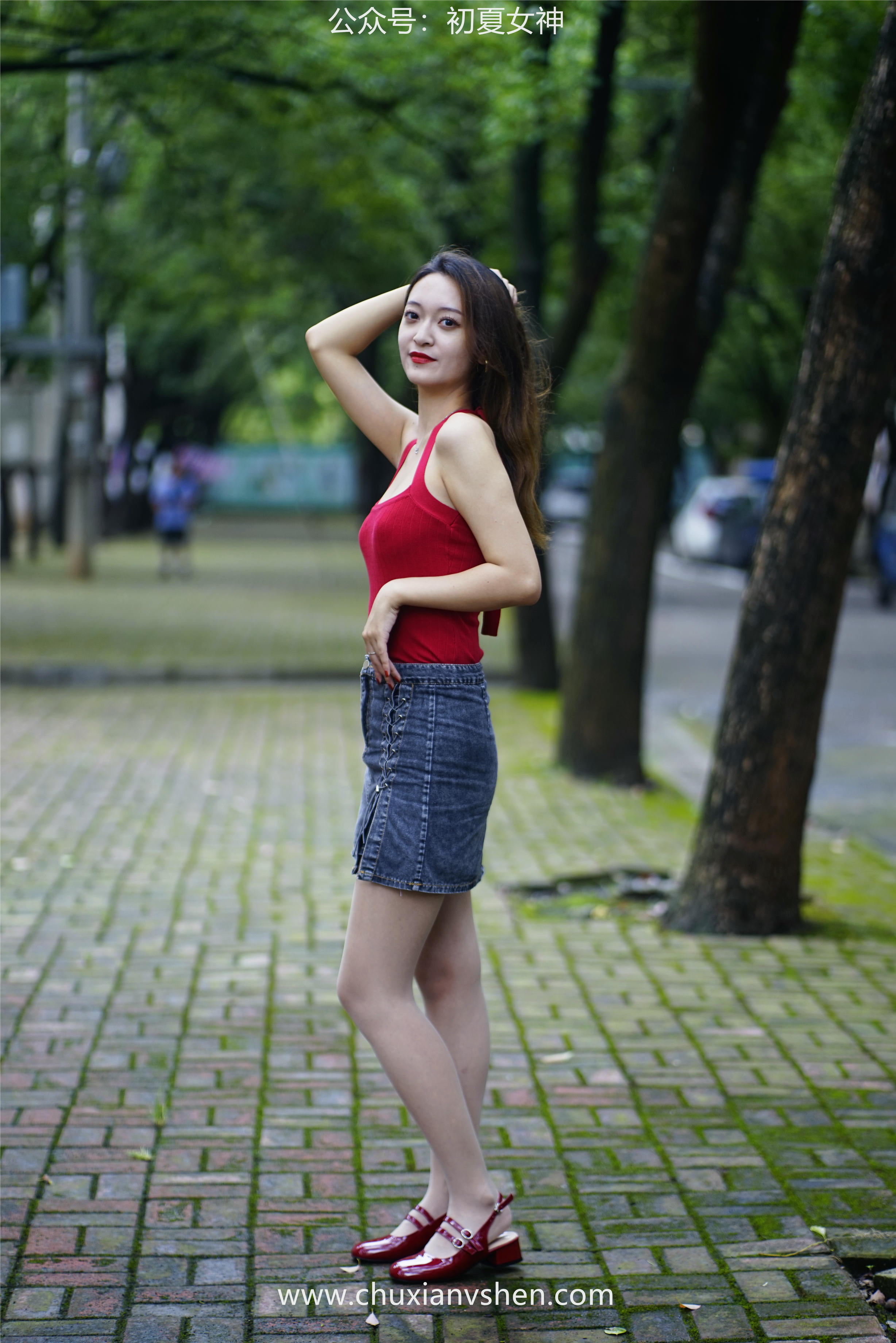 初夏女神 NO.045 依依 复古街头[130P+1V／4.44GB]_第4集