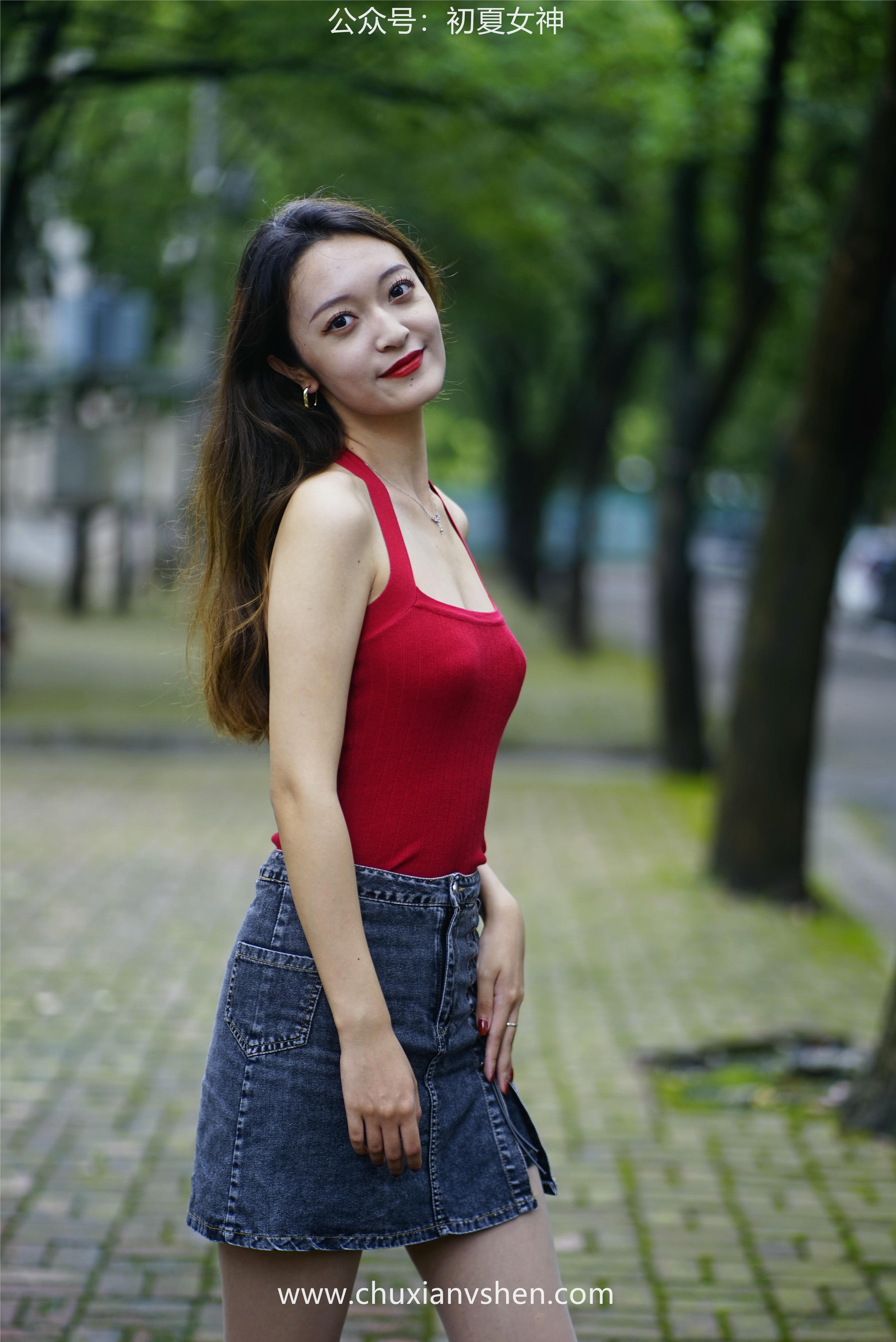 初夏女神 NO.045 依依 复古街头[130P+1V／4.44GB]_第5集