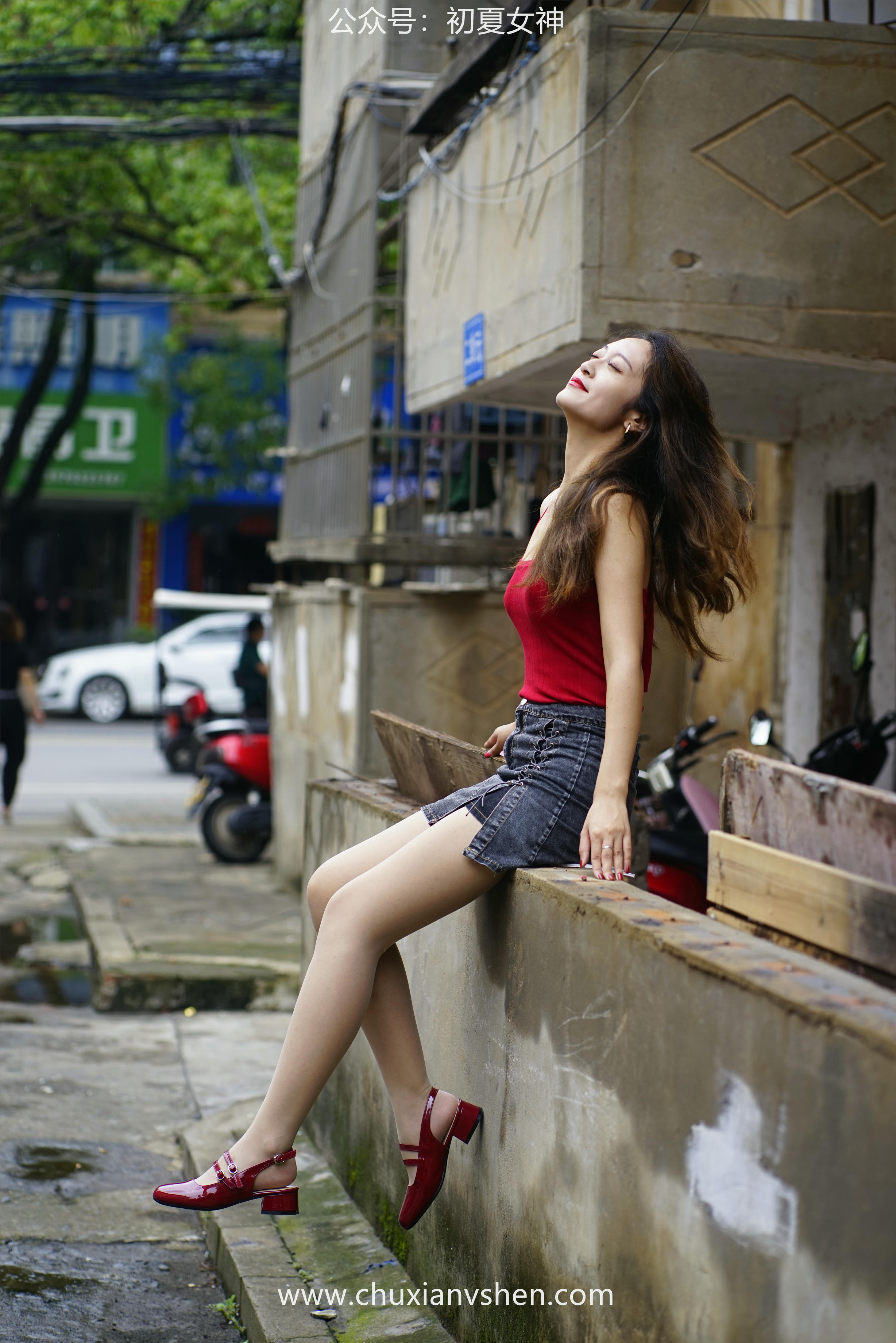 初夏女神 NO.045 依依 复古街头[130P+1V／4.44GB]_第5集