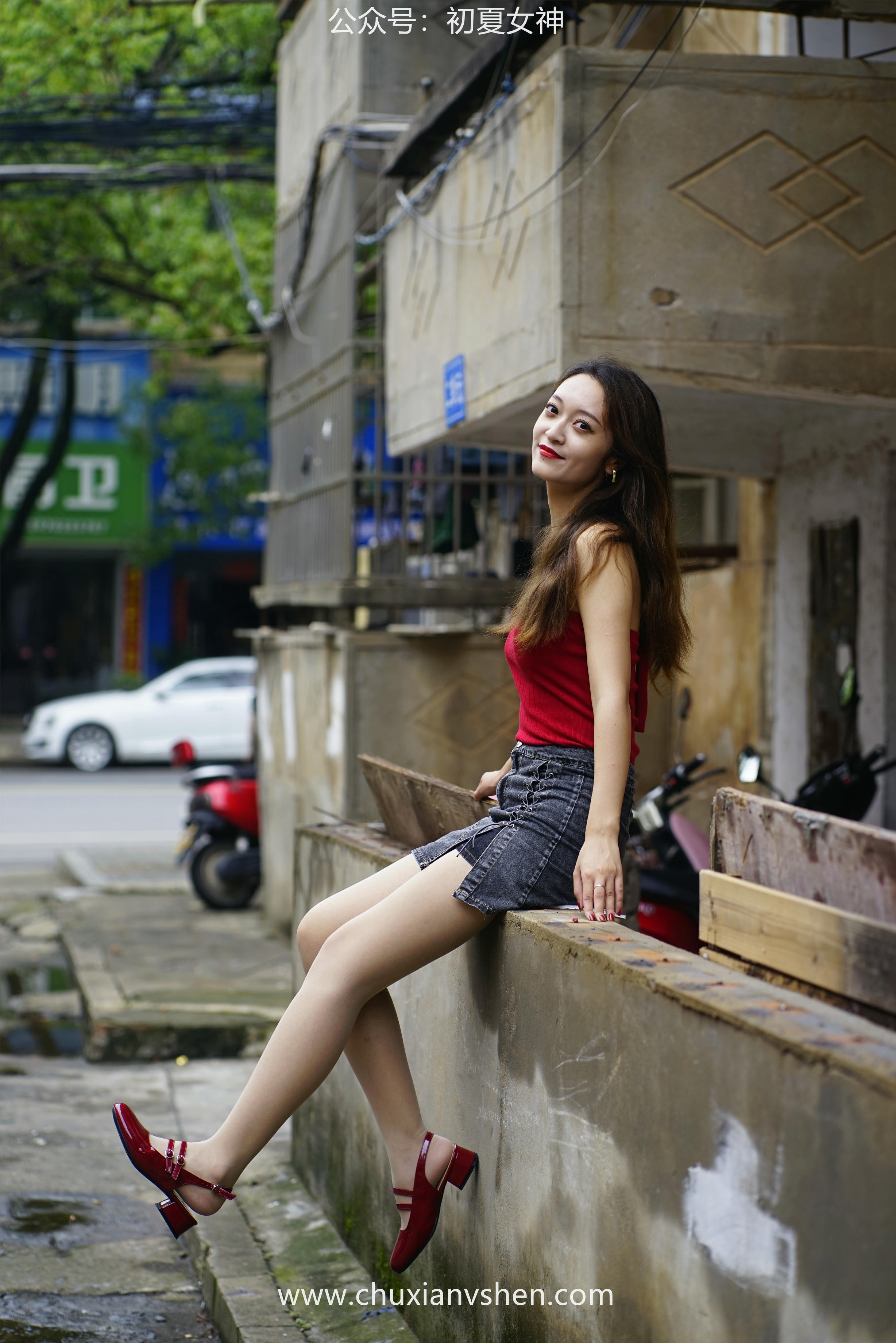 初夏女神 NO.045 依依 复古街头[130P+1V／4.44GB]_第5集