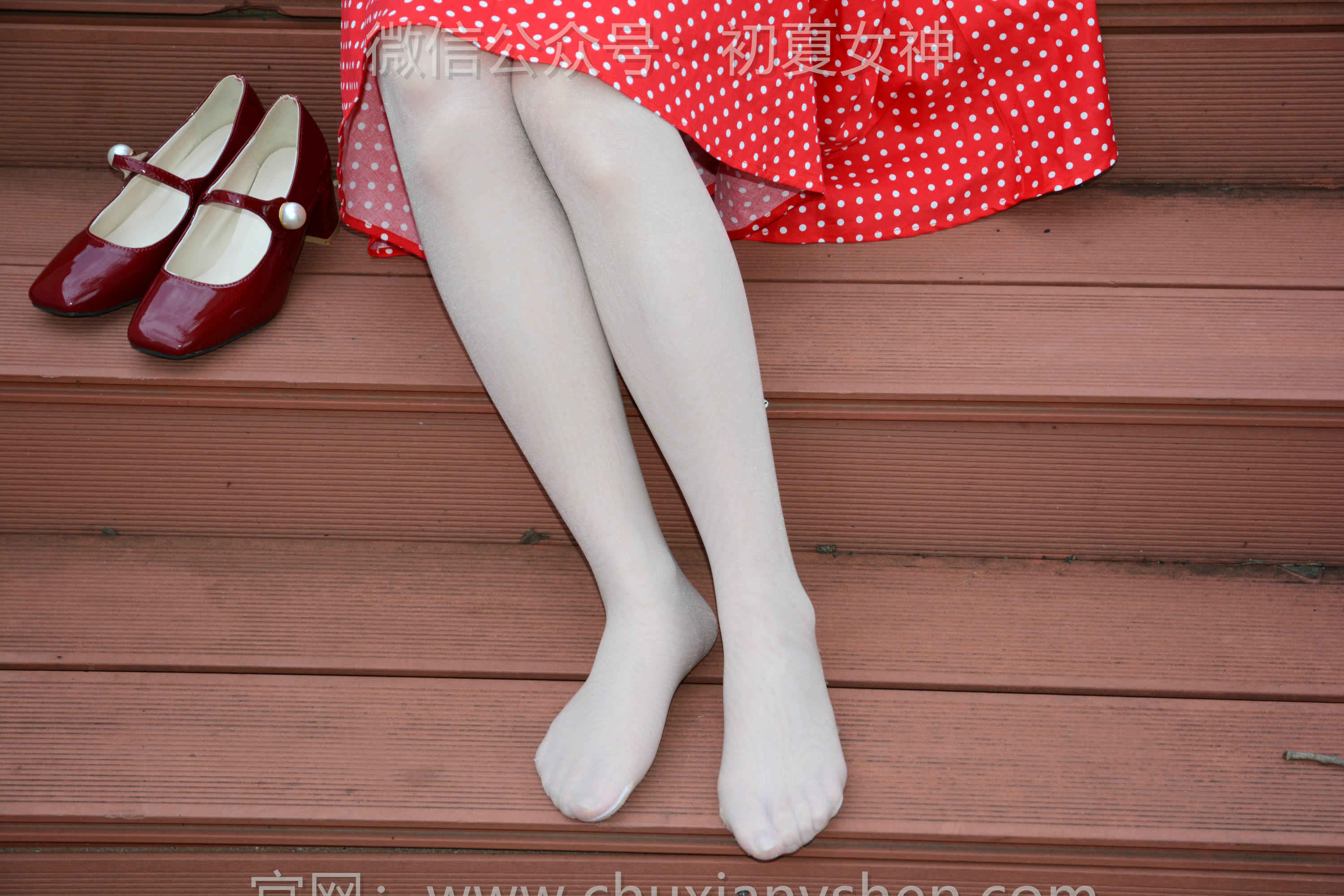 初夏女神 NO.258 双双~【港式装扮】出发点是好的，拍一期港风小姐姐嘞_第6集