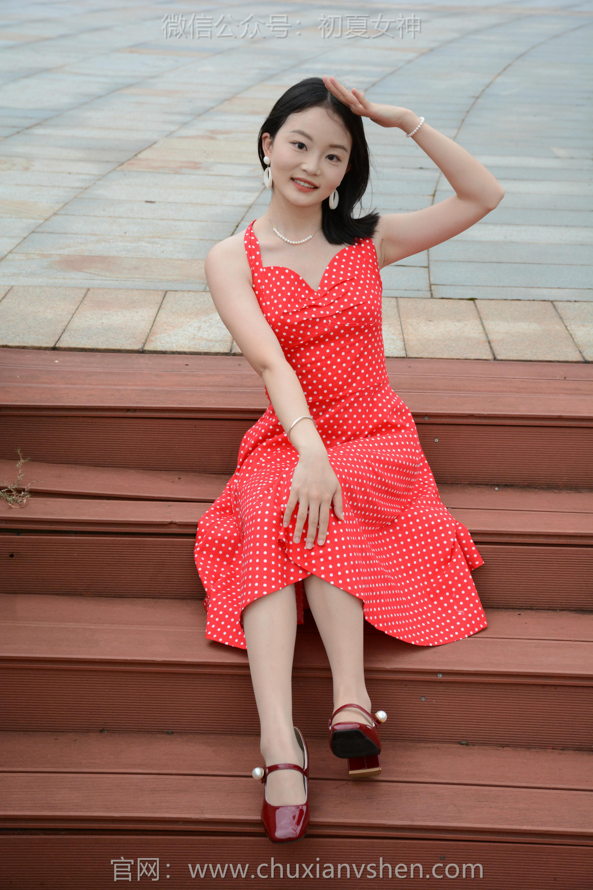 初夏女神 NO.258 双双~【港式装扮】出发点是好的，拍一期港风小姐姐嘞_第6集