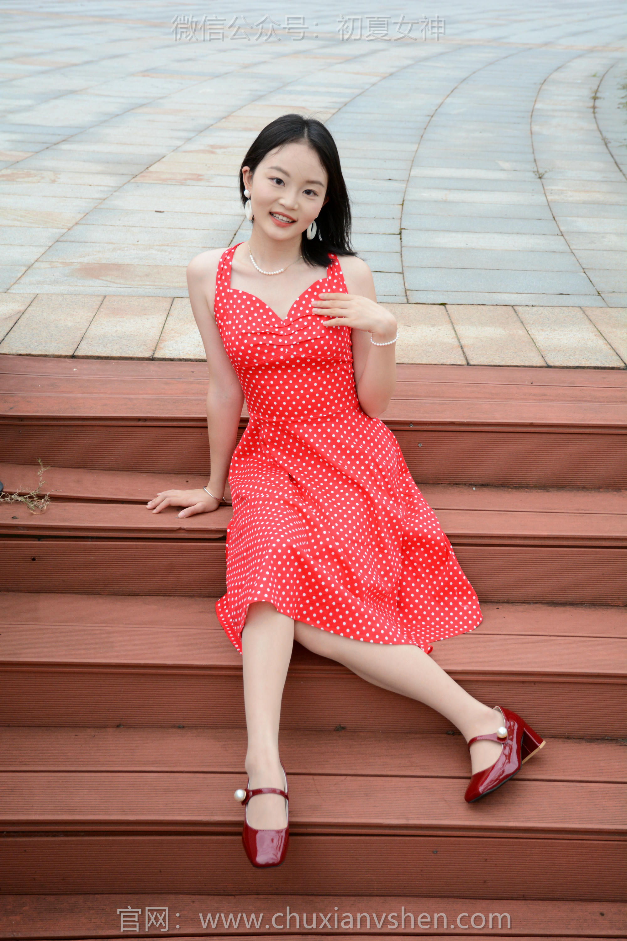 初夏女神 NO.258 双双~【港式装扮】出发点是好的，拍一期港风小姐姐嘞_第6集