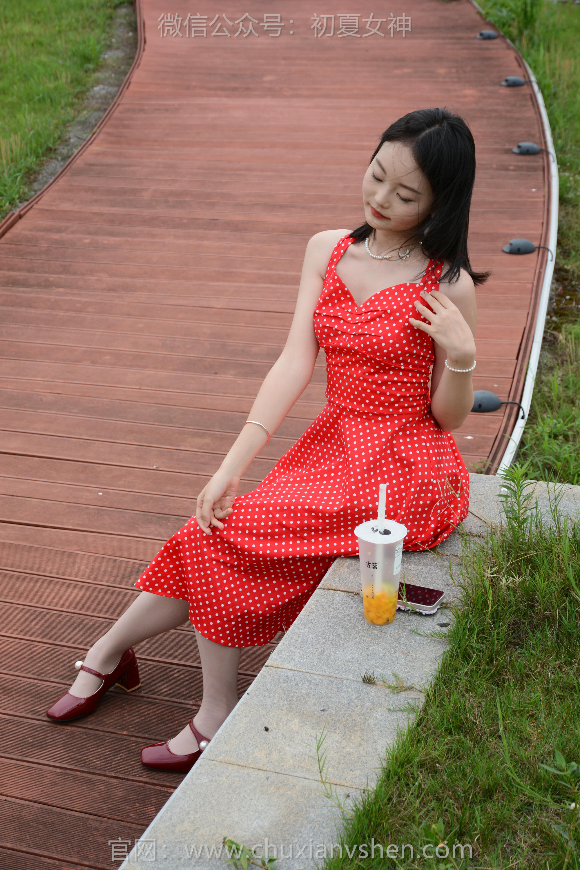 初夏女神 NO.258 双双~【港式装扮】出发点是好的，拍一期港风小姐姐嘞_第1集