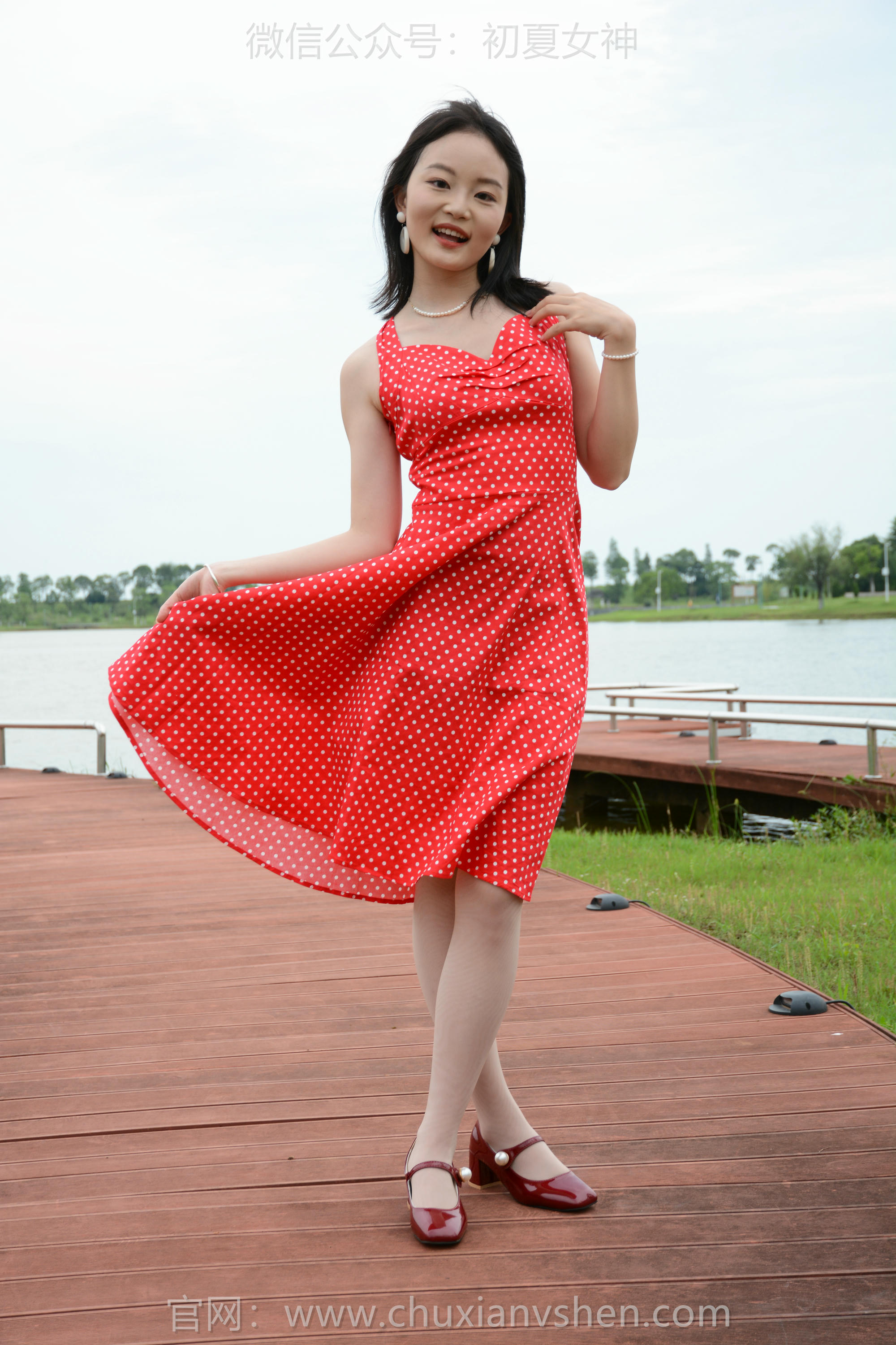 初夏女神 NO.258 双双~【港式装扮】出发点是好的，拍一期港风小姐姐嘞_第1集