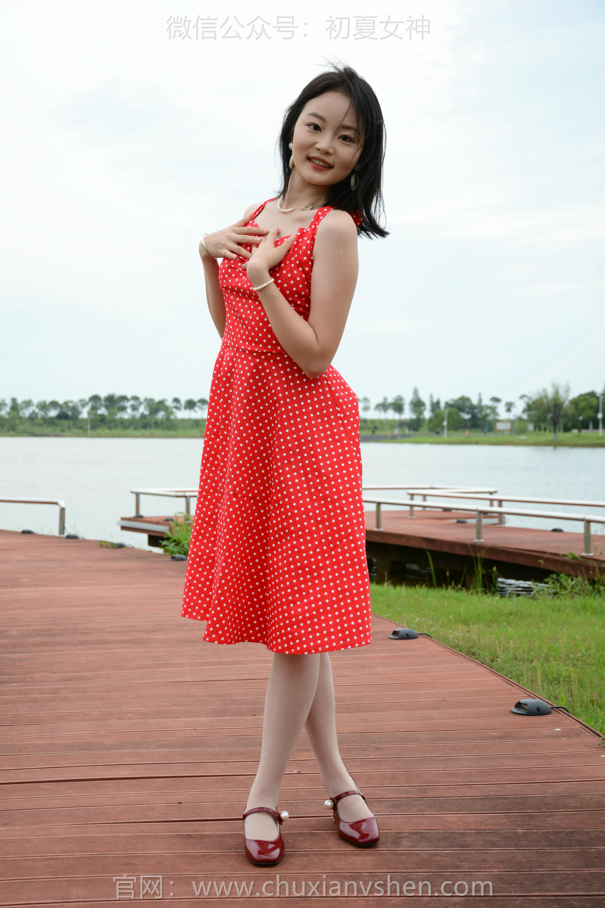 初夏女神 NO.258 双双~【港式装扮】出发点是好的，拍一期港风小姐姐嘞_第2集