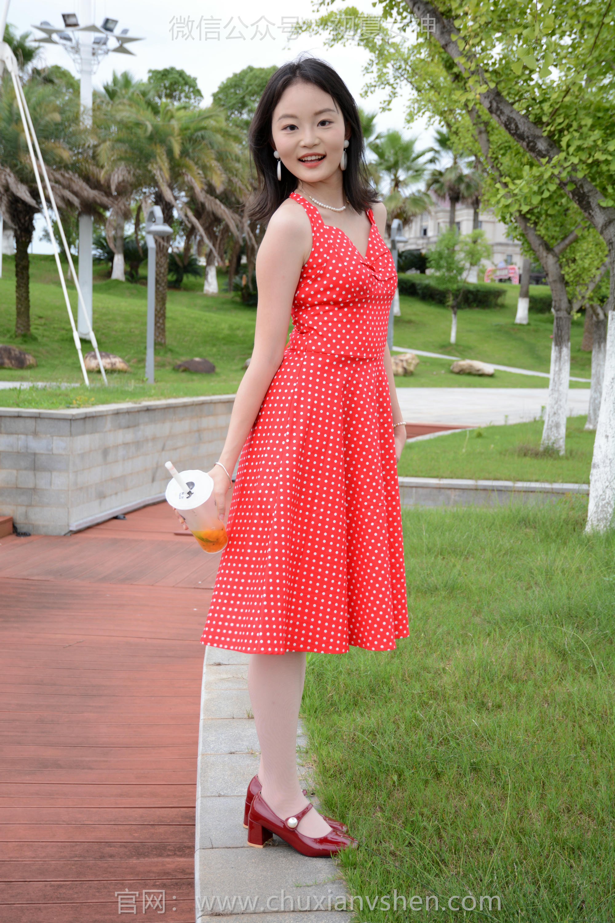 初夏女神 NO.258 双双~【港式装扮】出发点是好的，拍一期港风小姐姐嘞_第2集