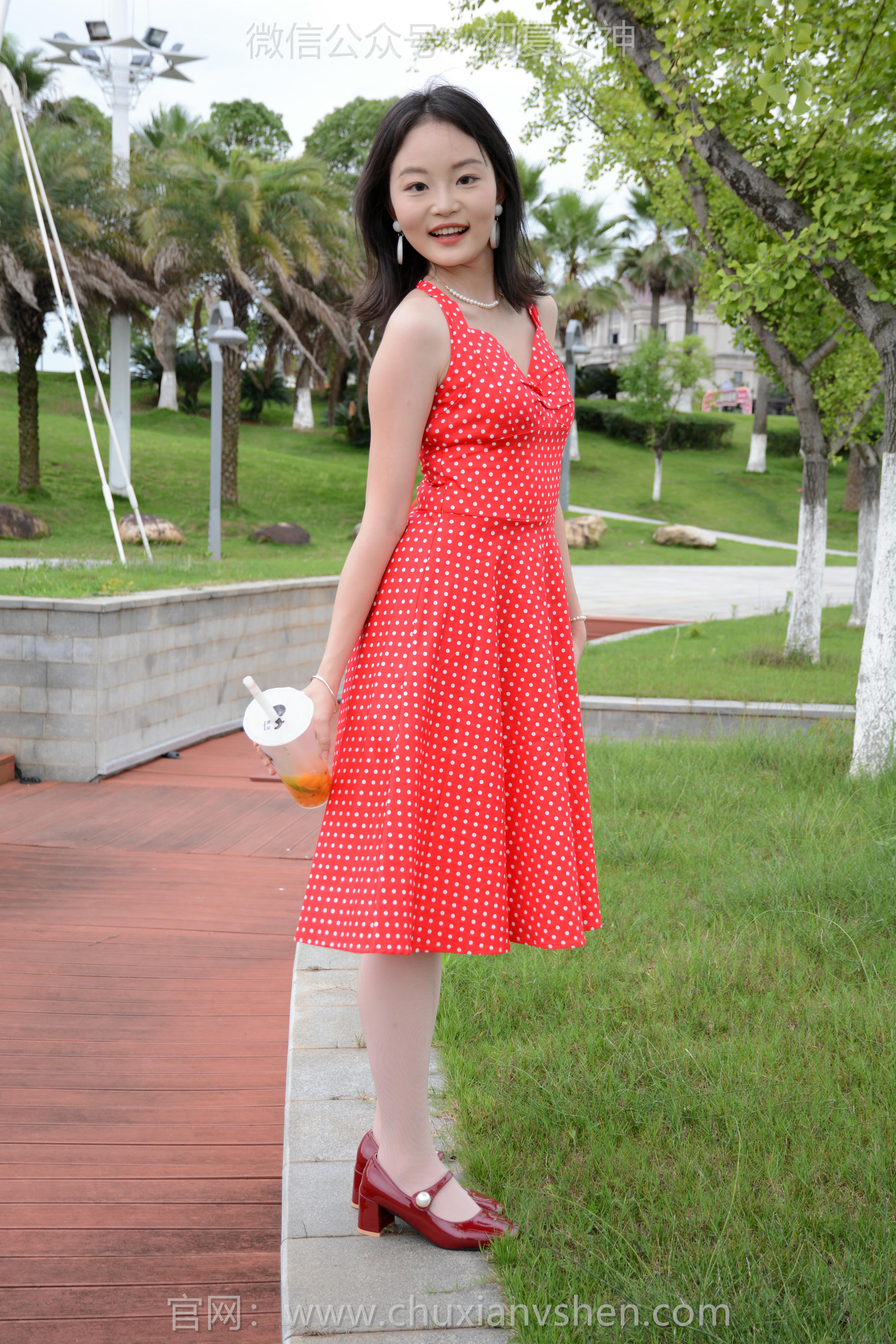 初夏女神 NO.258 双双~【港式装扮】出发点是好的，拍一期港风小姐姐嘞_第2集