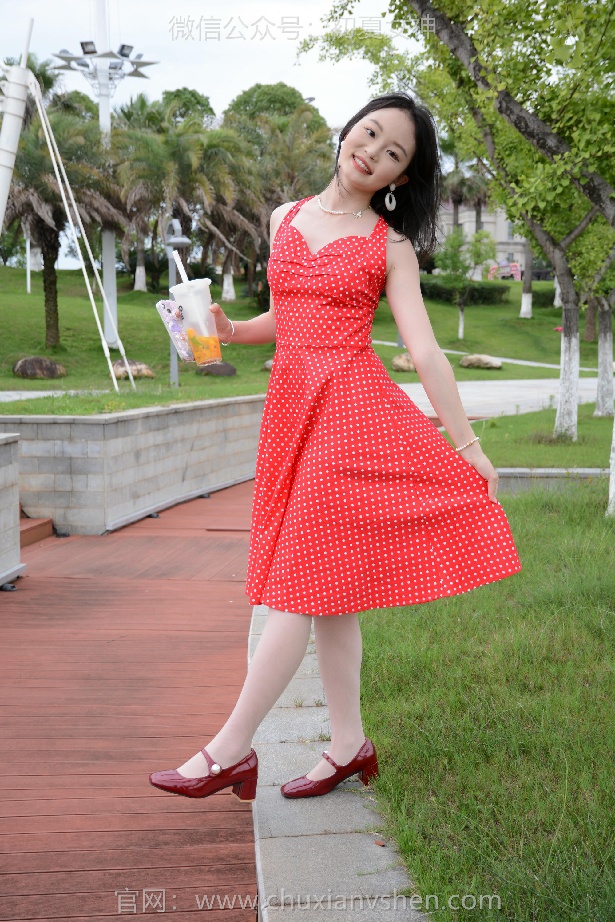 初夏女神 NO.258 双双~【港式装扮】出发点是好的，拍一期港风小姐姐嘞_第2集