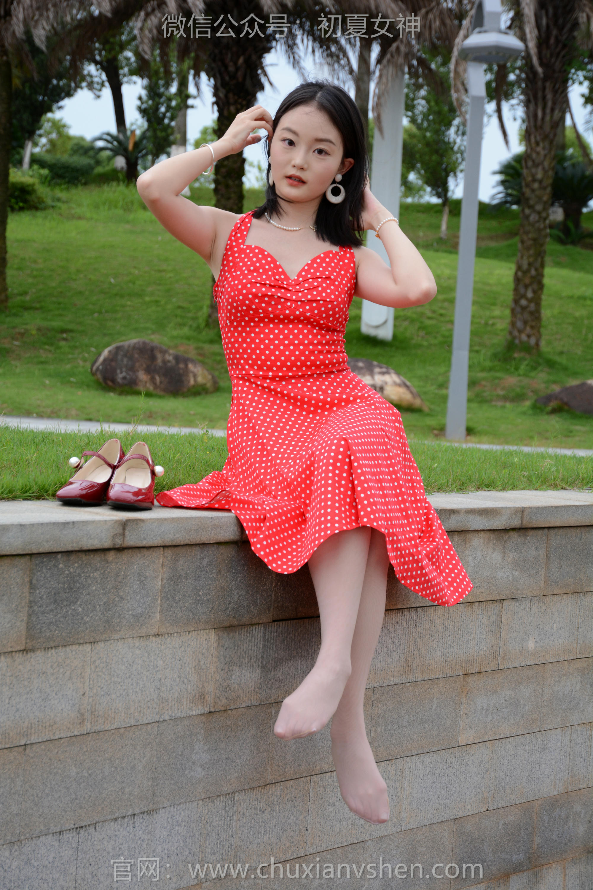 初夏女神 NO.258 双双~【港式装扮】出发点是好的，拍一期港风小姐姐嘞_第2集