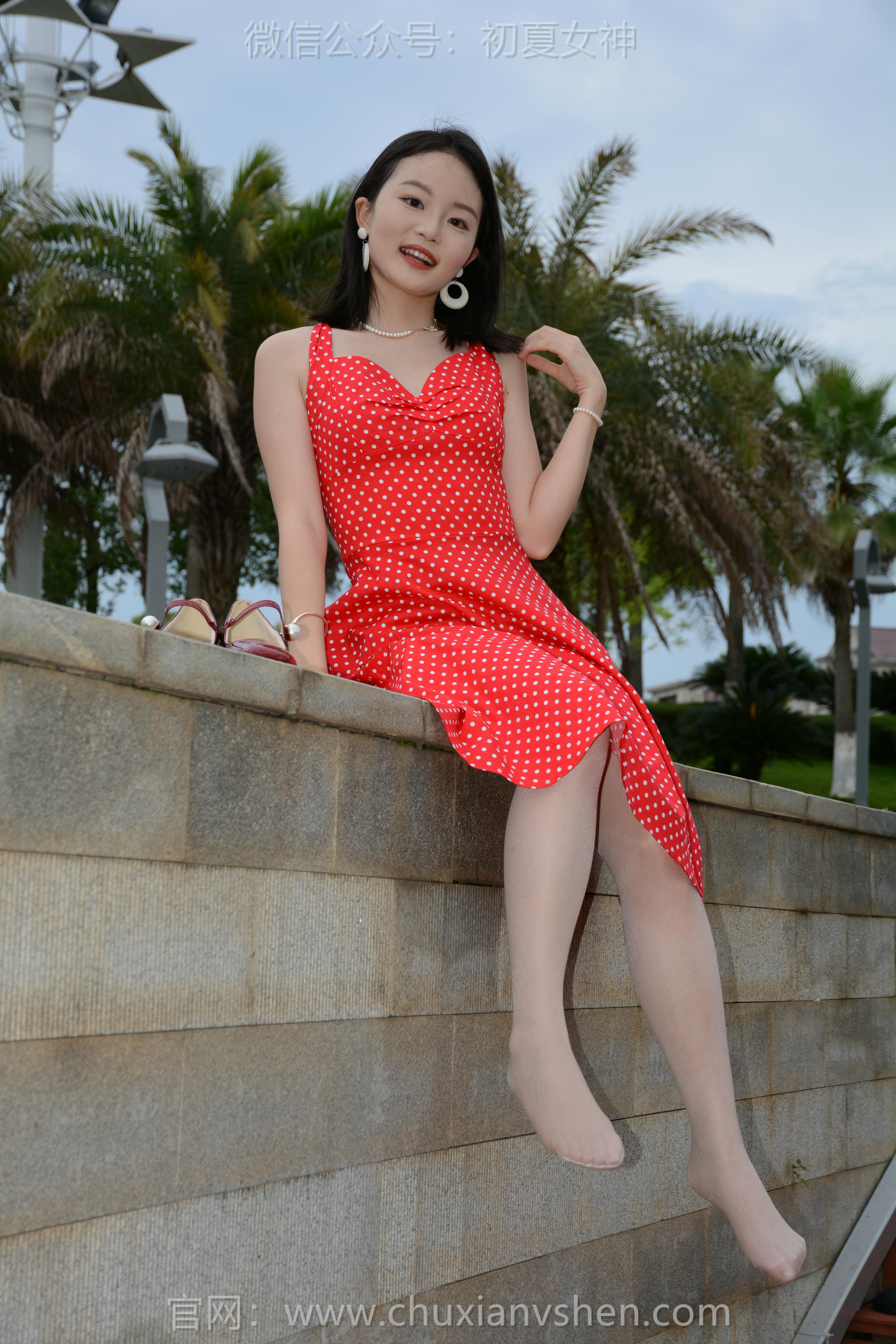 初夏女神 NO.258 双双~【港式装扮】出发点是好的，拍一期港风小姐姐嘞_第3集