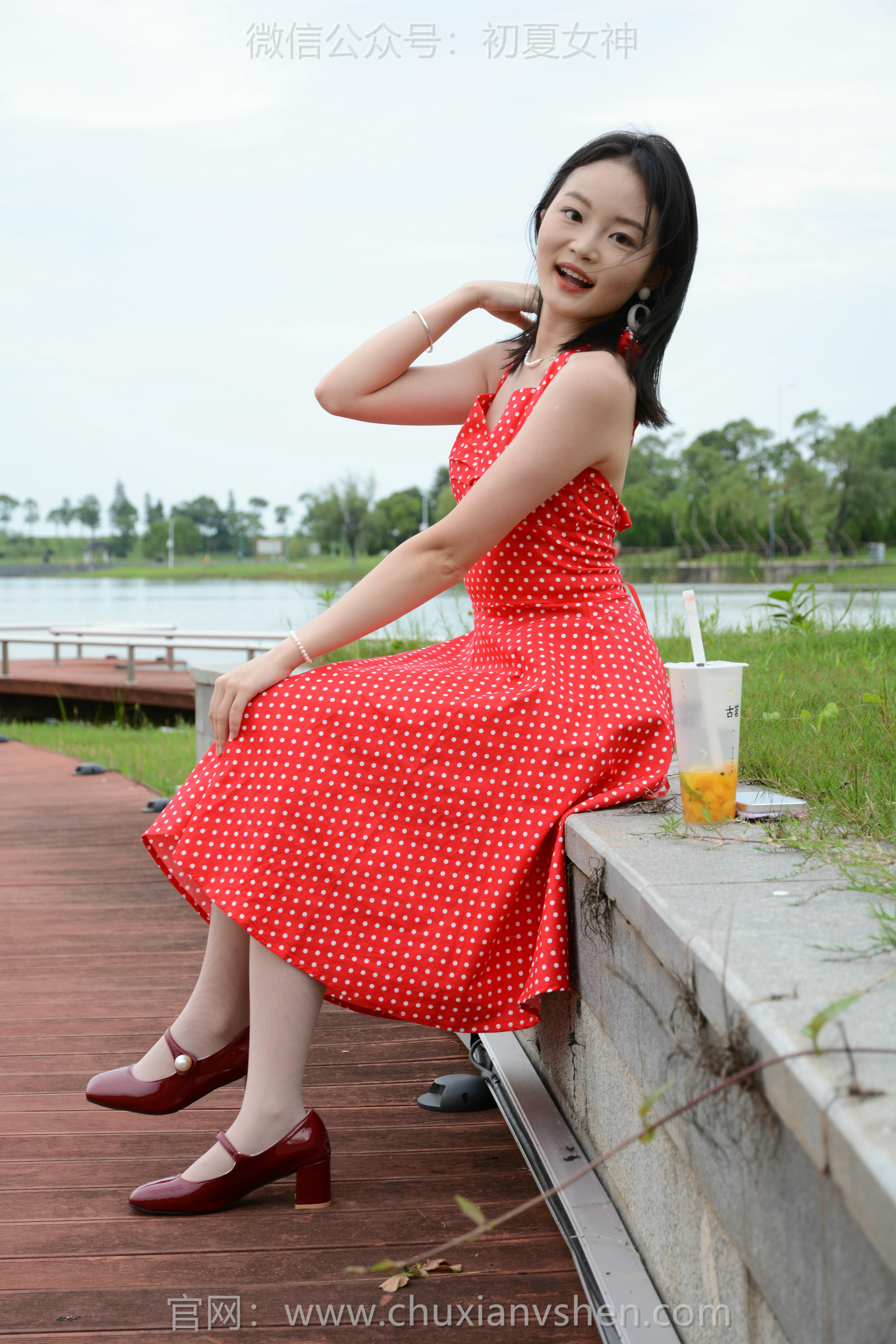 初夏女神 NO.258 双双~【港式装扮】出发点是好的，拍一期港风小姐姐嘞_第1集