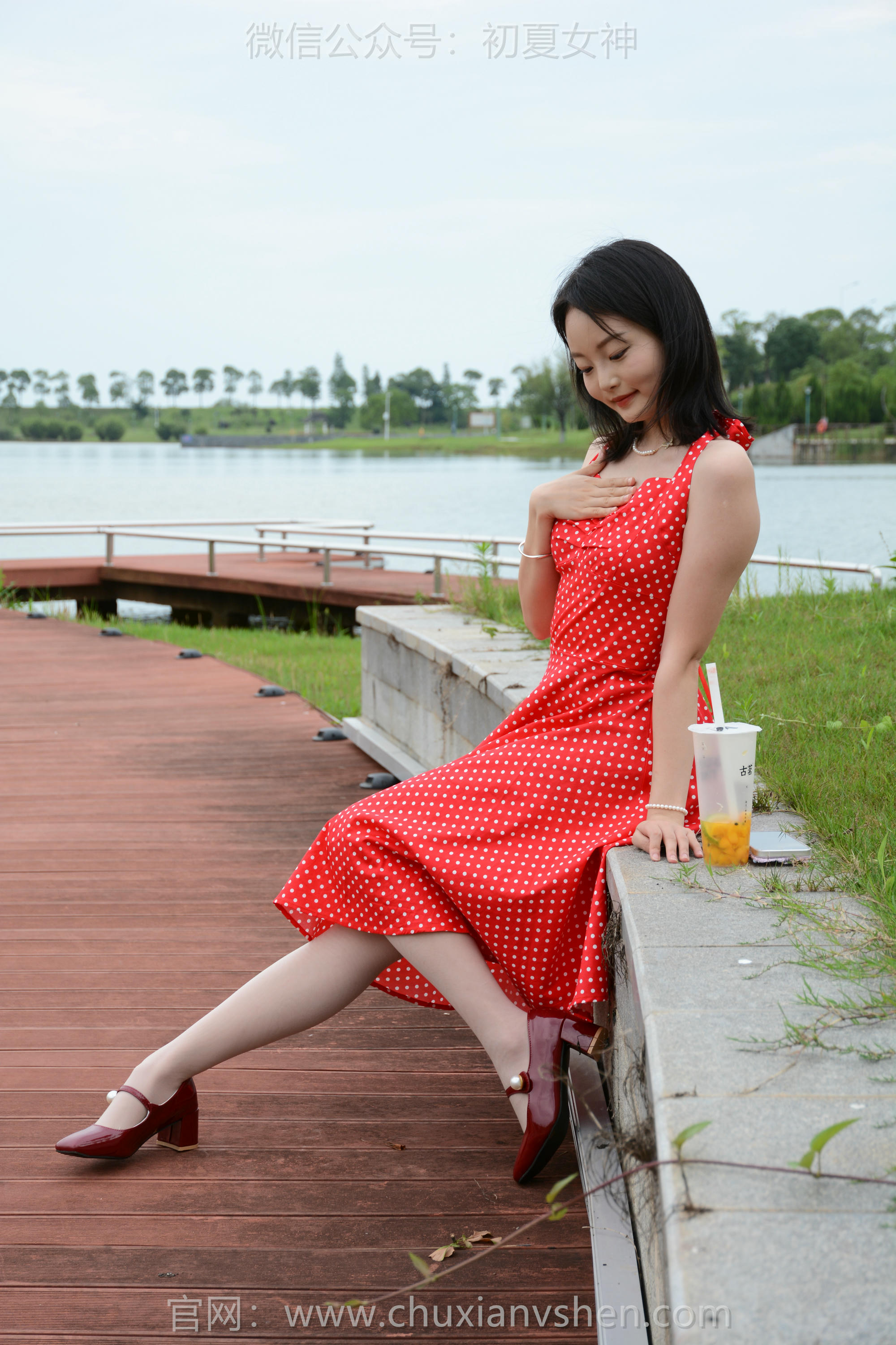 初夏女神 NO.258 双双~【港式装扮】出发点是好的，拍一期港风小姐姐嘞_第1集