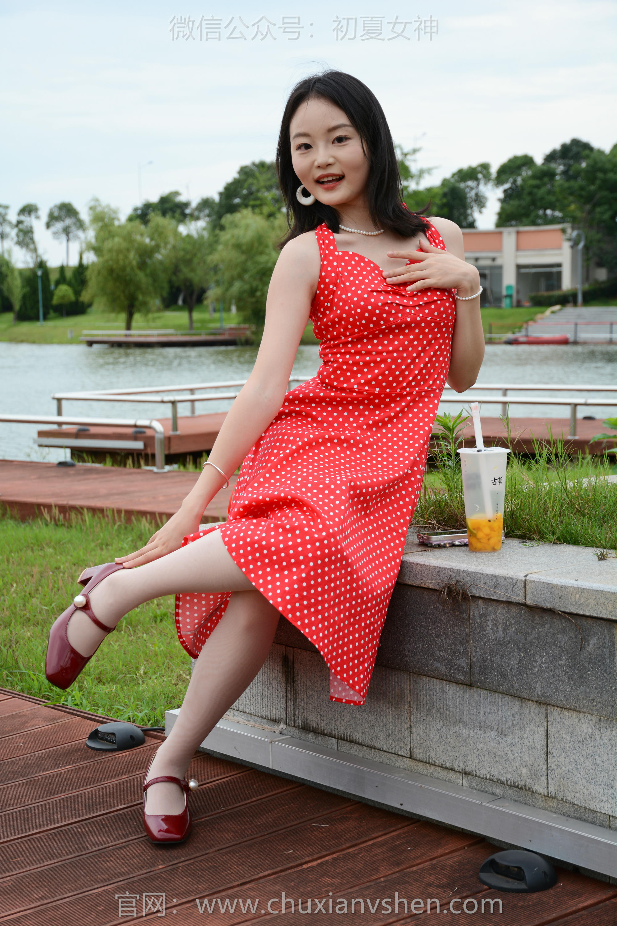 初夏女神 NO.258 双双~【港式装扮】出发点是好的，拍一期港风小姐姐嘞_第1集