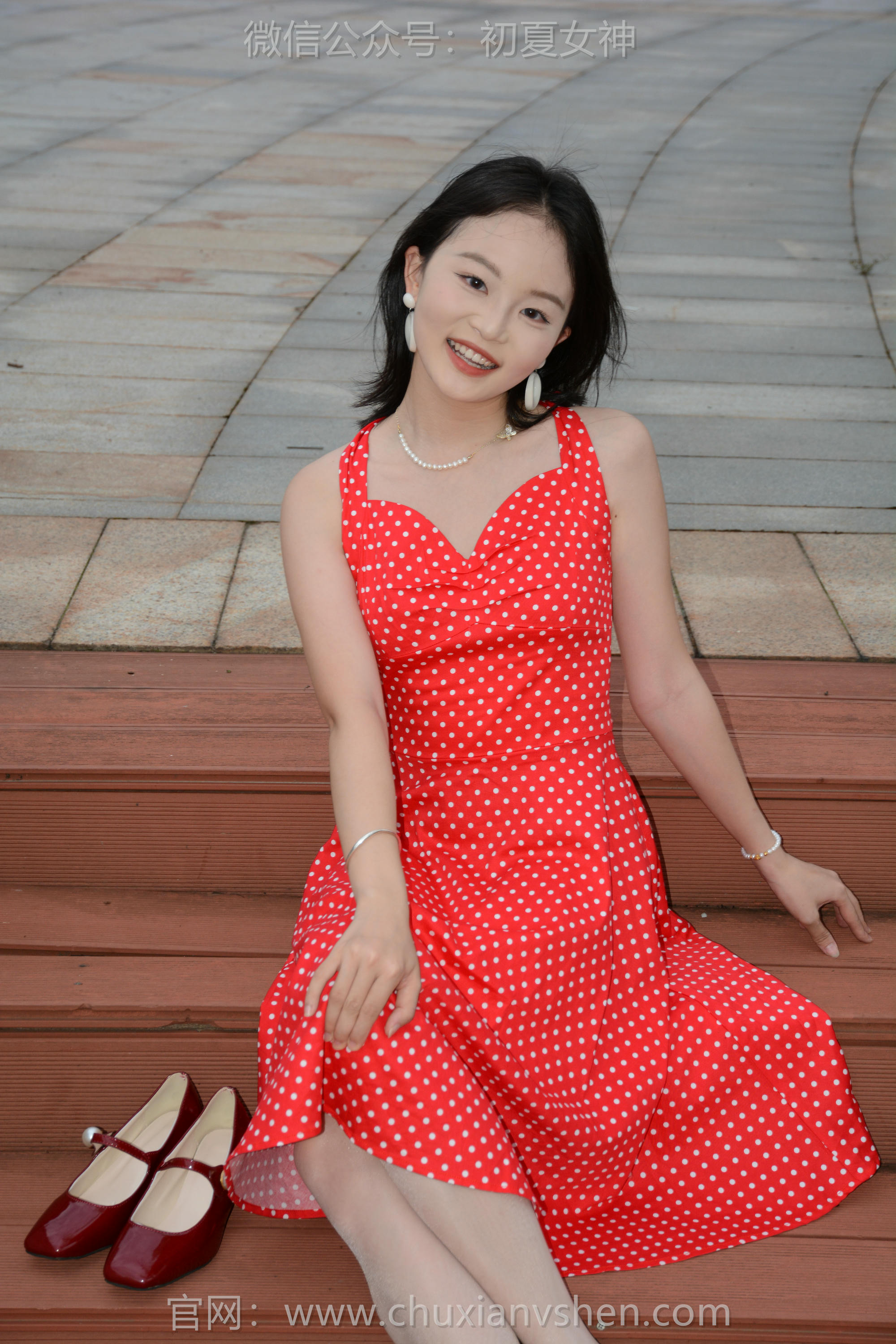 初夏女神 NO.258 双双~【港式装扮】出发点是好的，拍一期港风小姐姐嘞_第5集